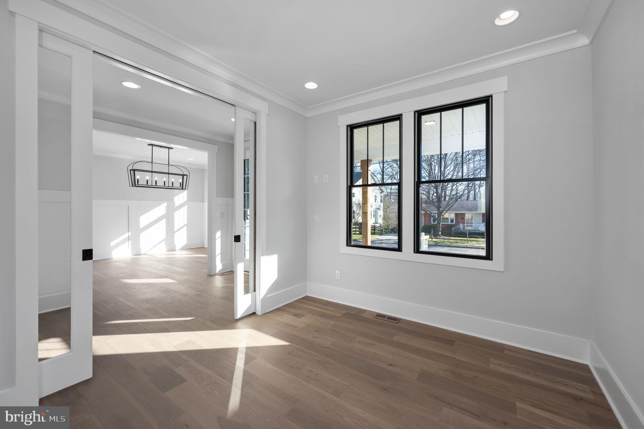 VIENNA WOODS - Residential