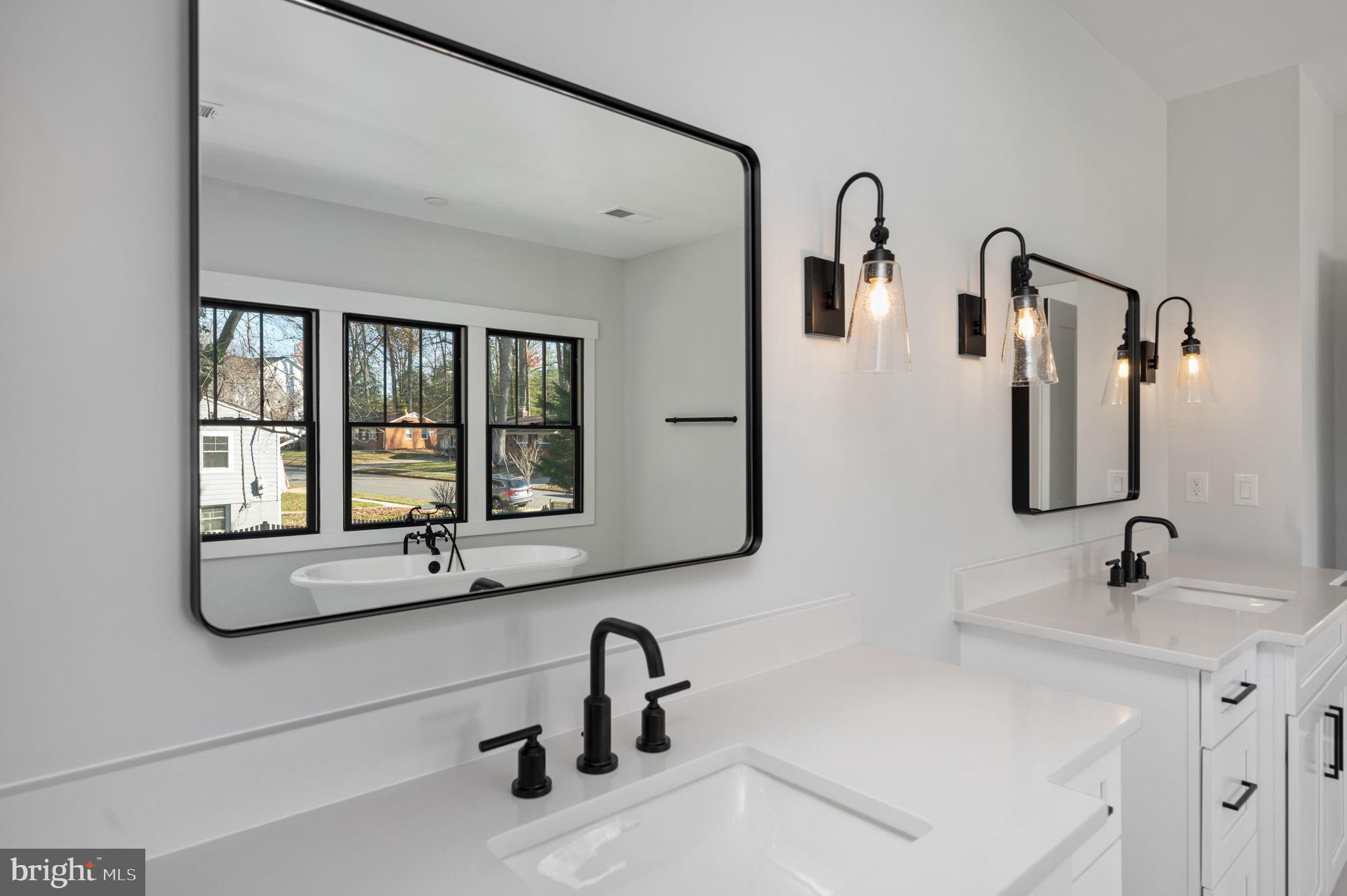 VIENNA WOODS - Residential