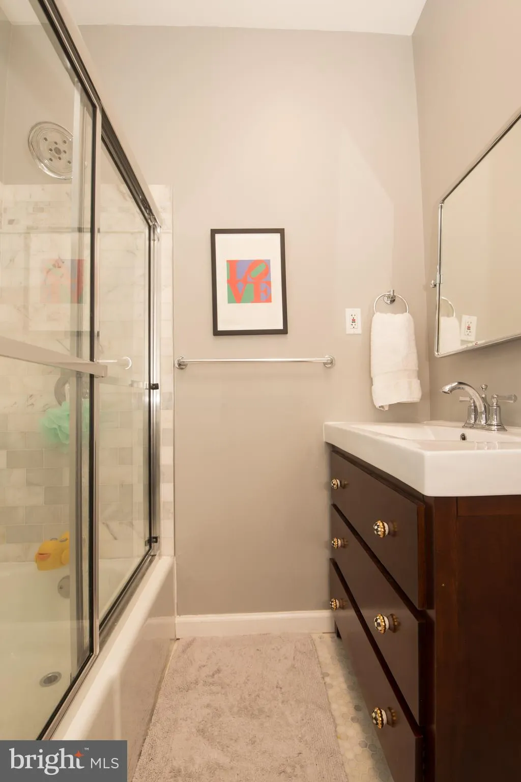 Philadelphia, Pennsylvania 19130, United States, 3 Bedrooms Bedrooms, ,1 BathroomBathrooms,Residential,Pending,7649