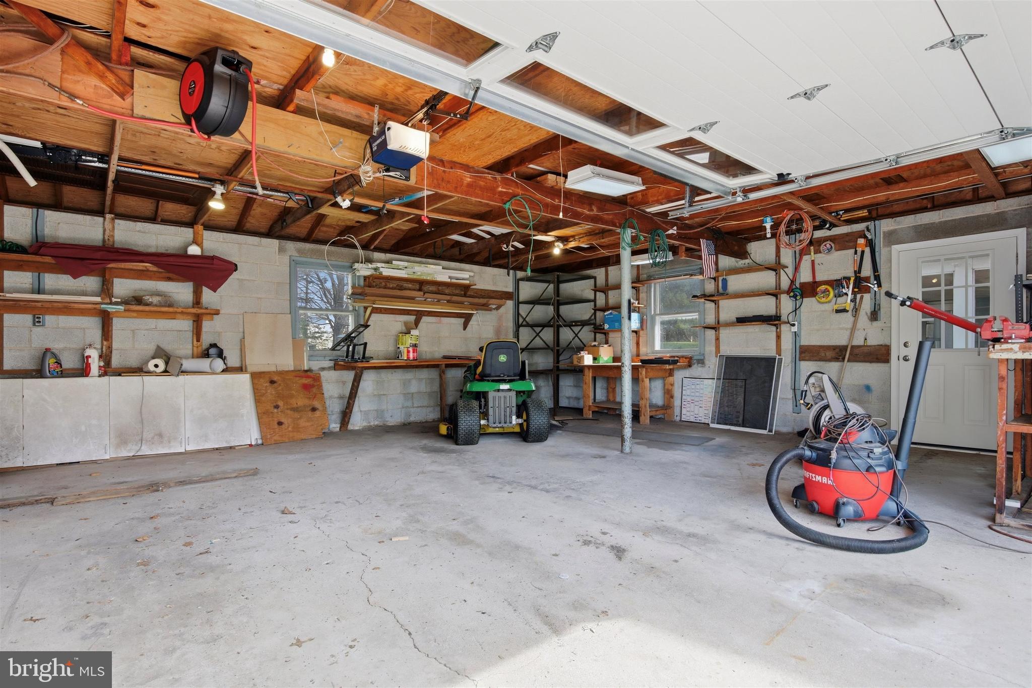 ROBINWOOD FARM - Residential