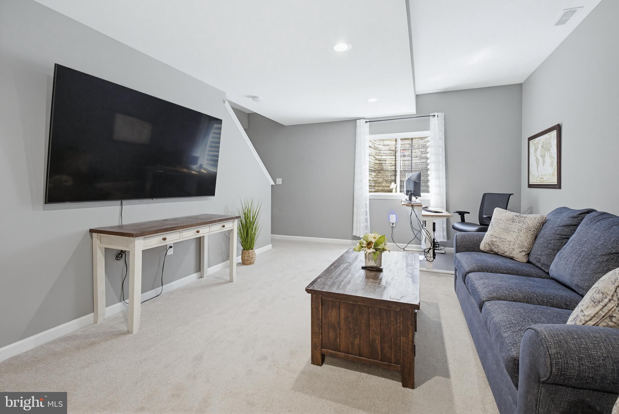 BRIDLE PATH - Residential