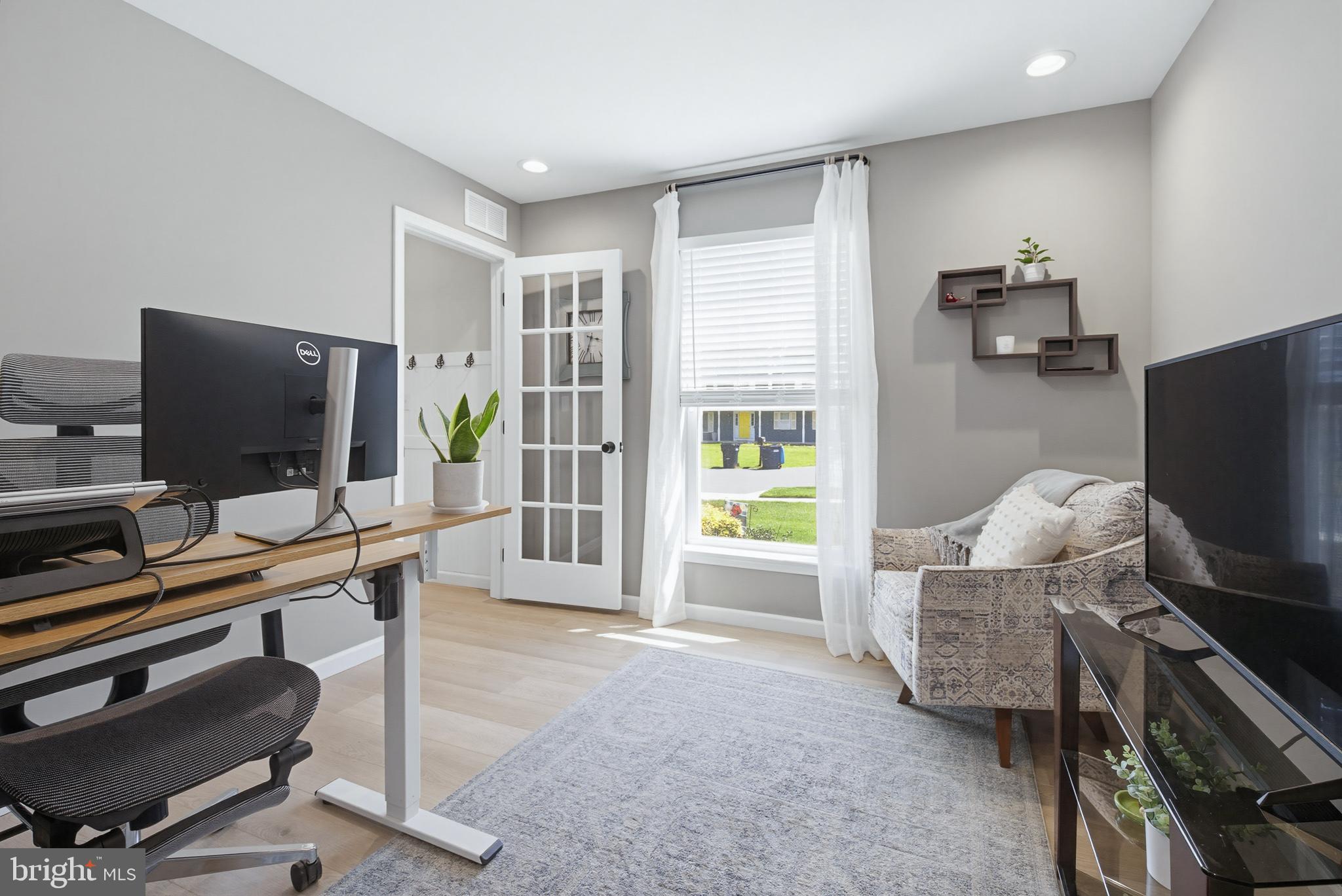 BRIDLE PATH - Residential
