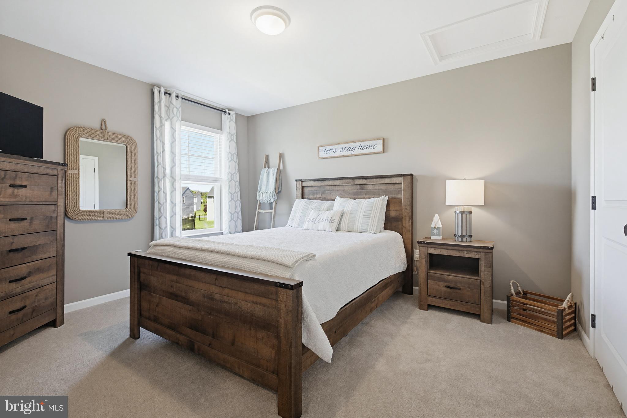 BRIDLE PATH - Residential