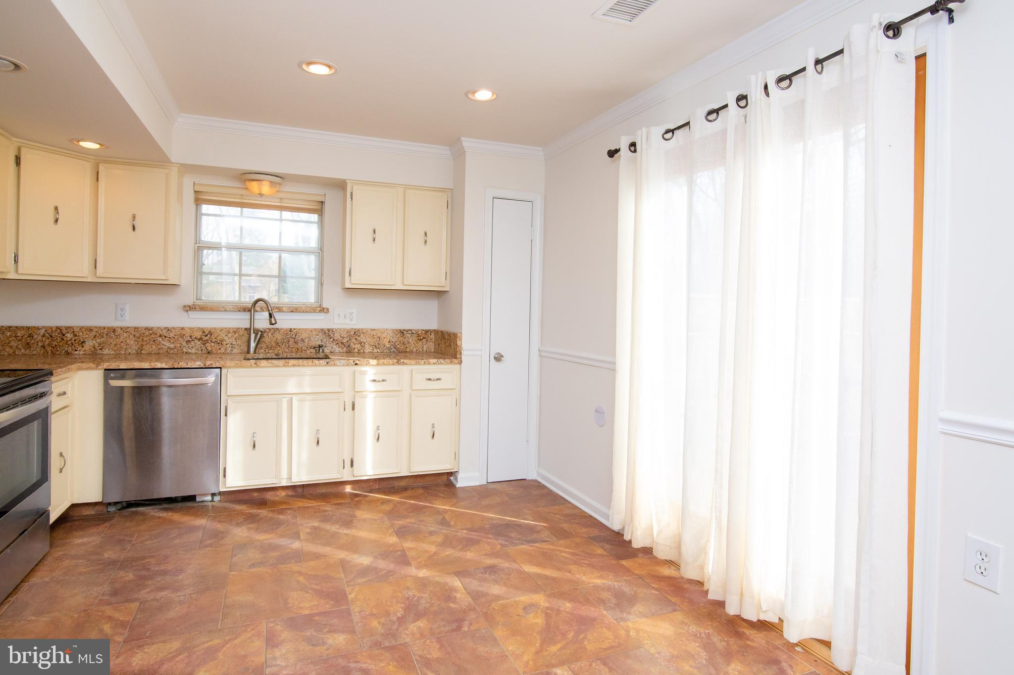 REVELL DOWNS - Residential