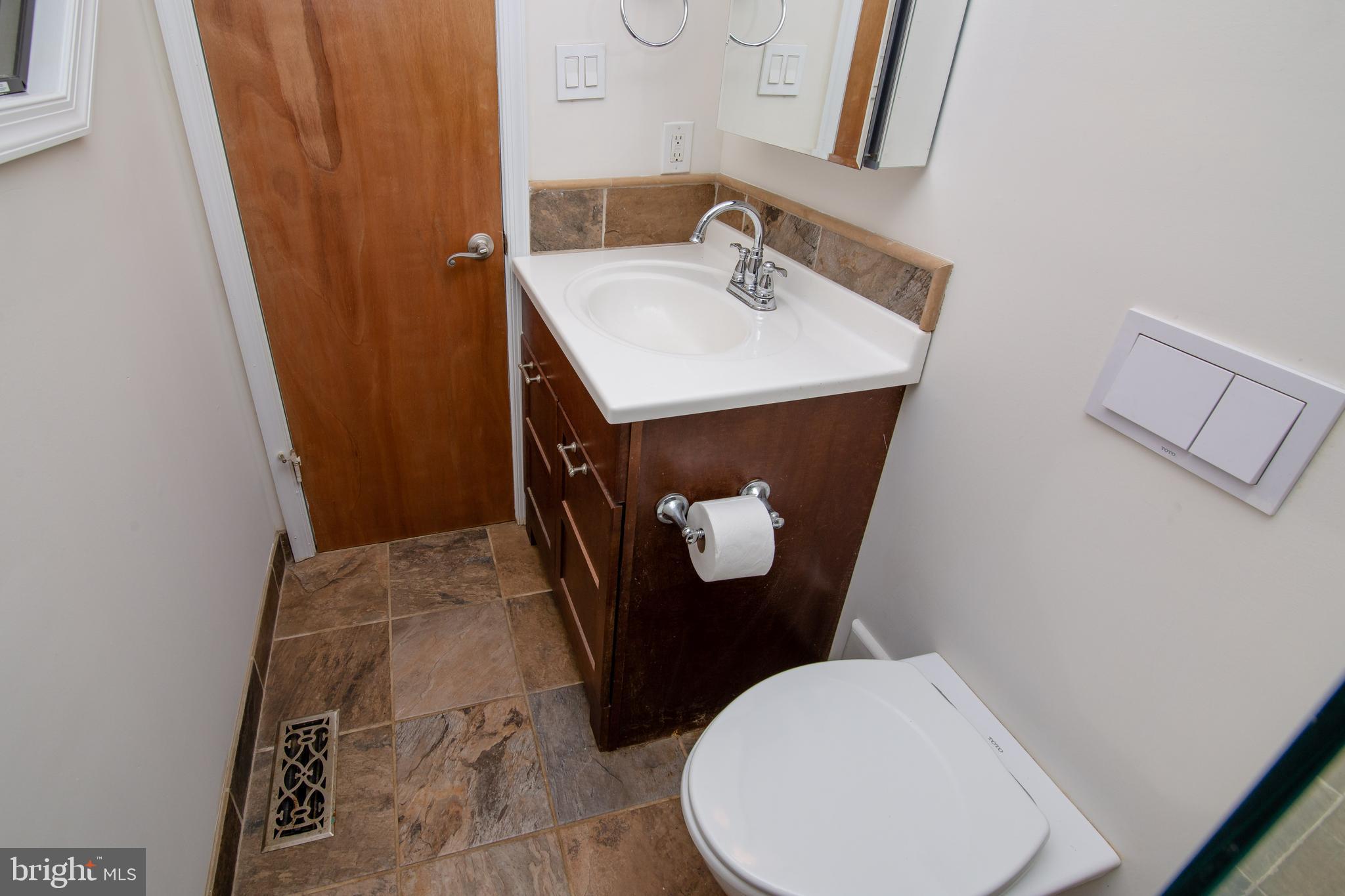 REVELL DOWNS - Residential