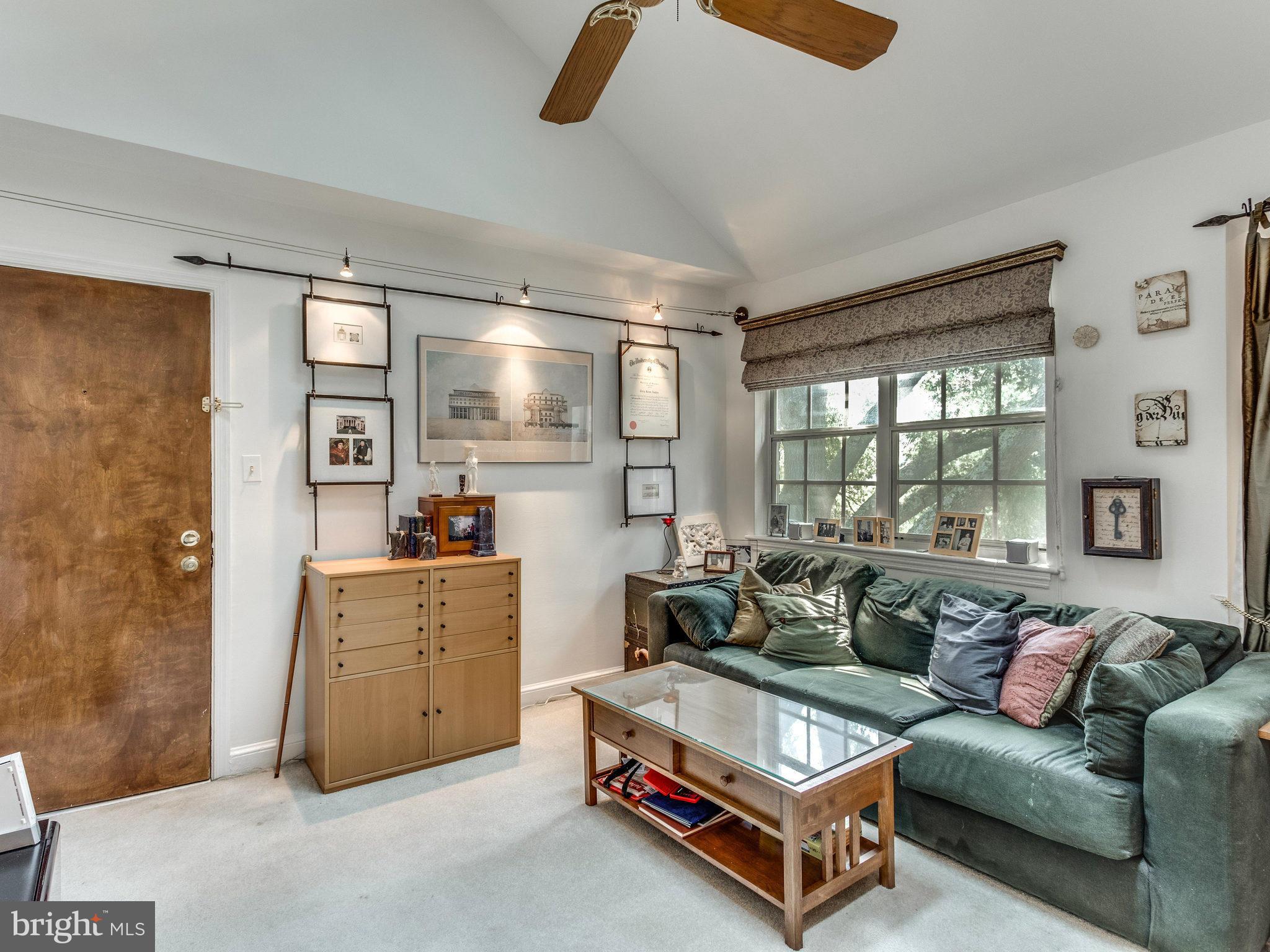 PALISADE GARDENS - Residential