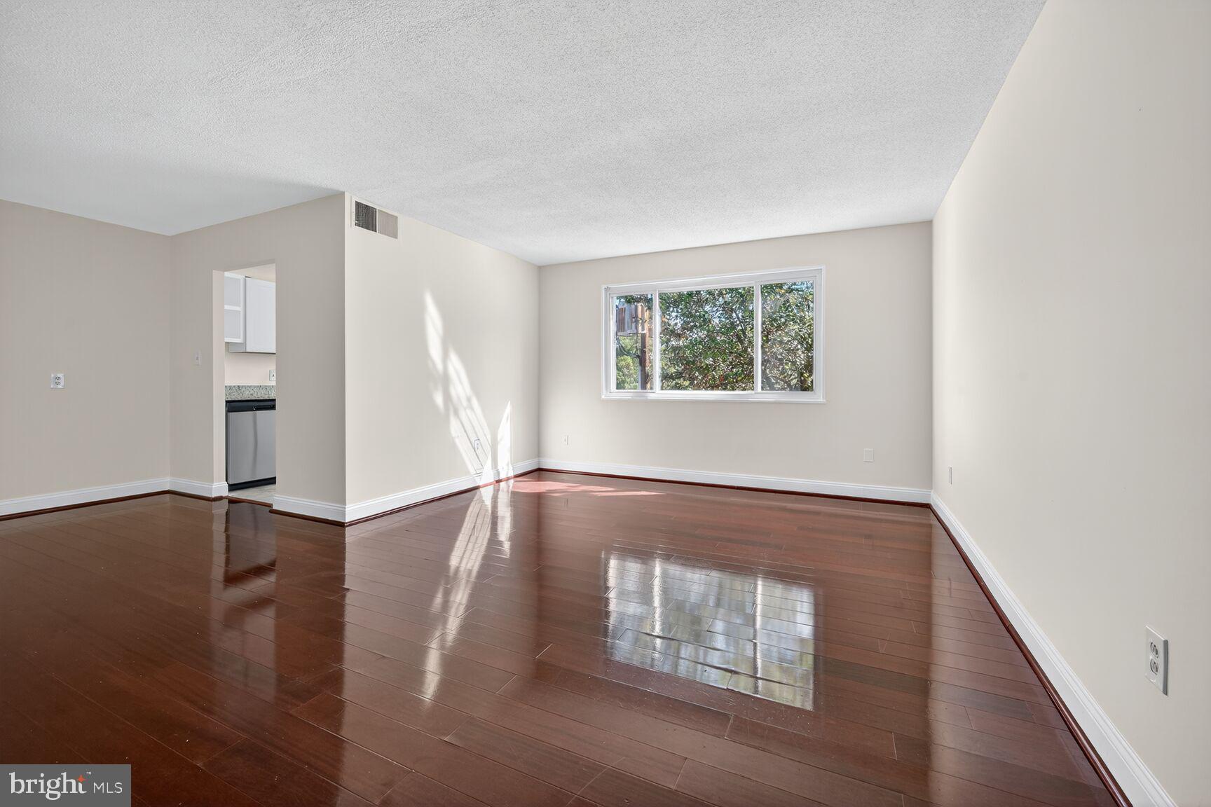 3827 HAMILTON STREET D-304