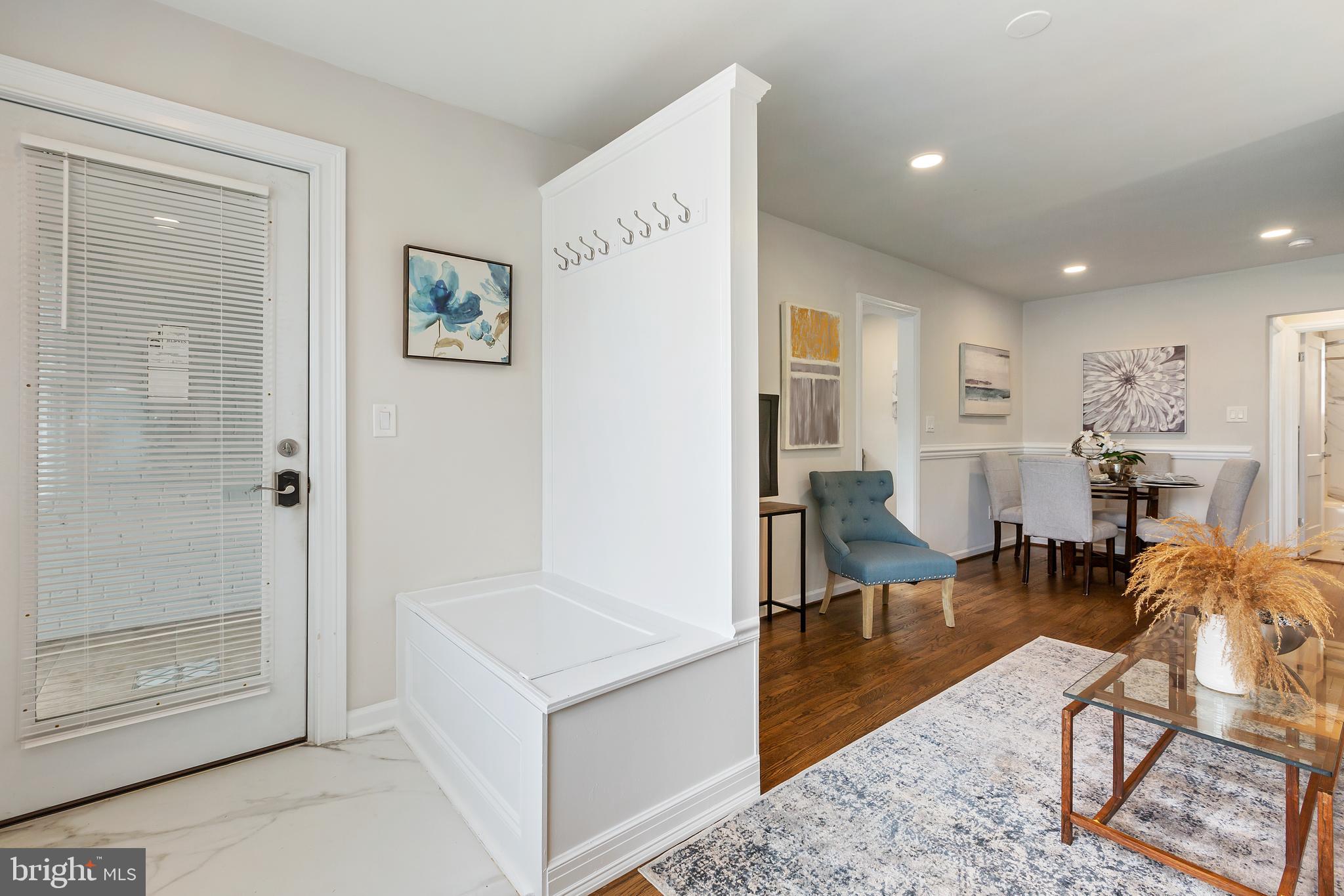 53 VICTOR STREET NE 1