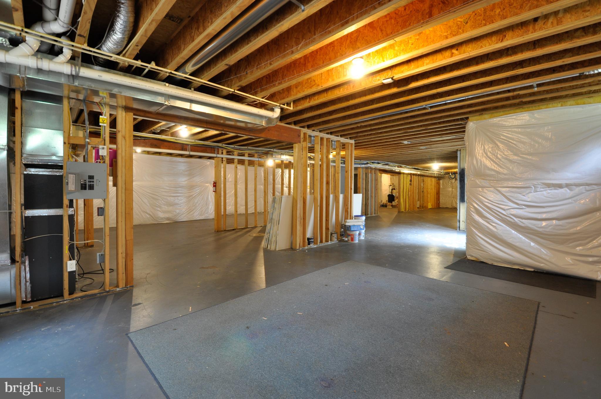 MEADOWBROOK ESTATES - Residential