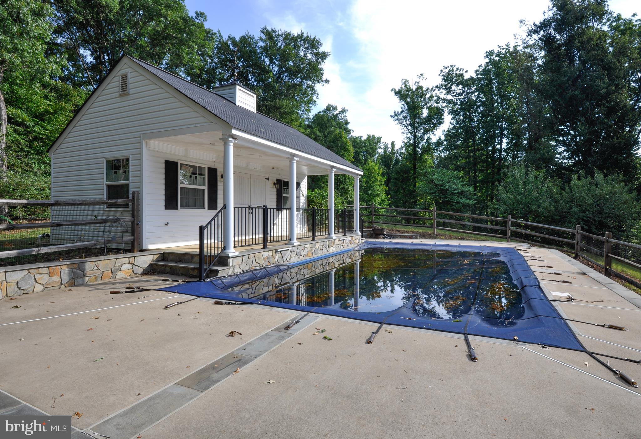 MEADOWBROOK ESTATES - Residential