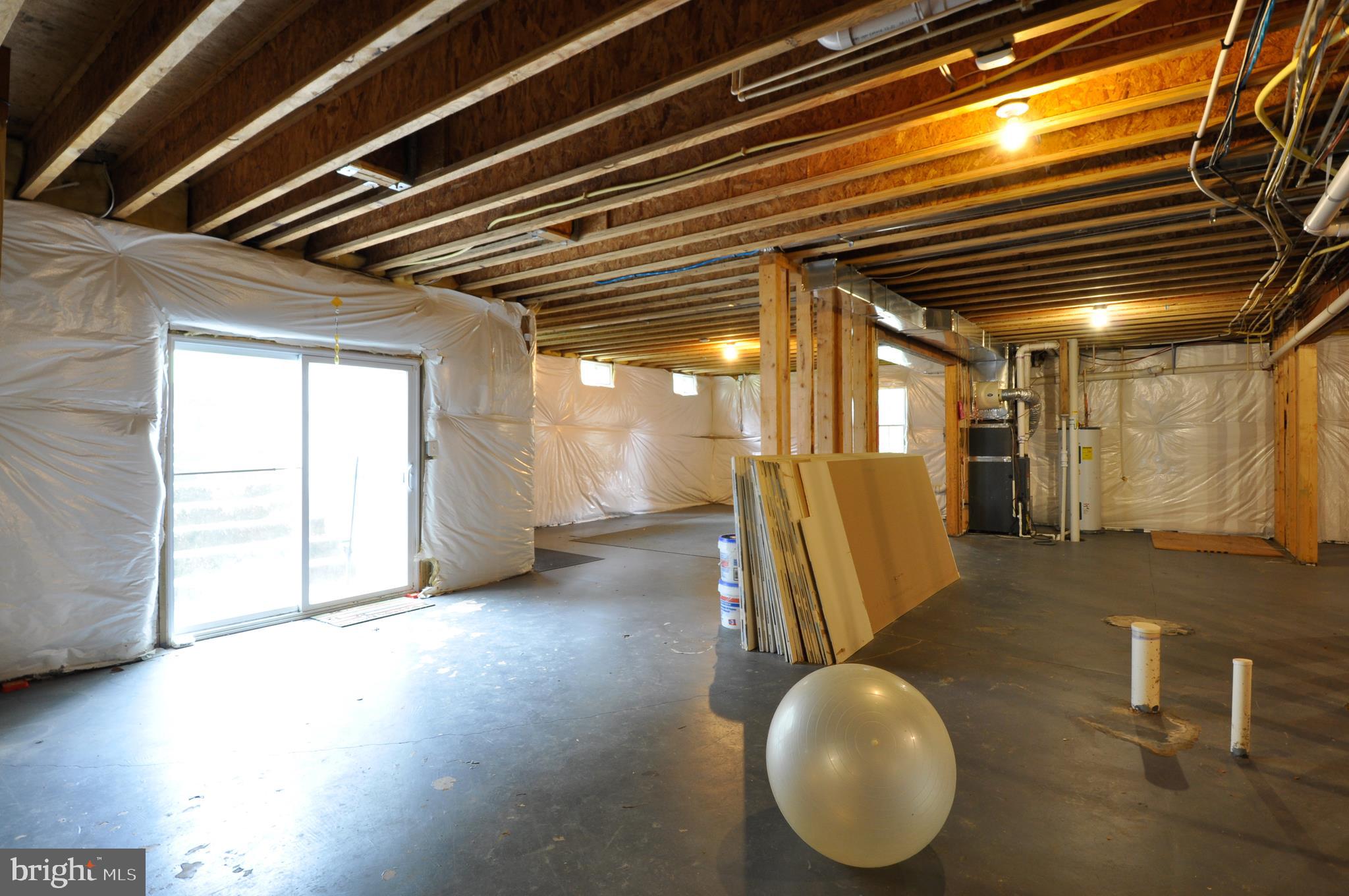 MEADOWBROOK ESTATES - Residential