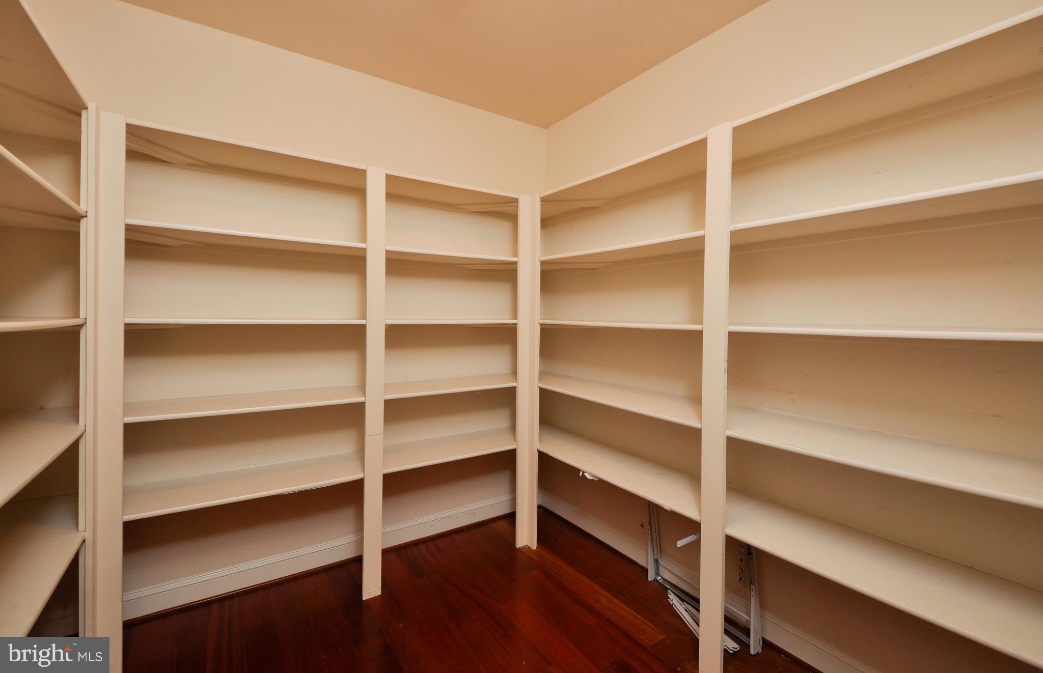 MEADOWBROOK ESTATES - Residential