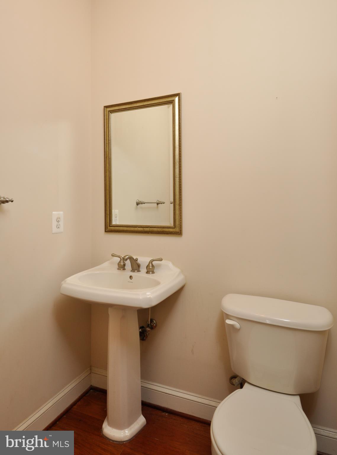 MEADOWBROOK ESTATES - Residential