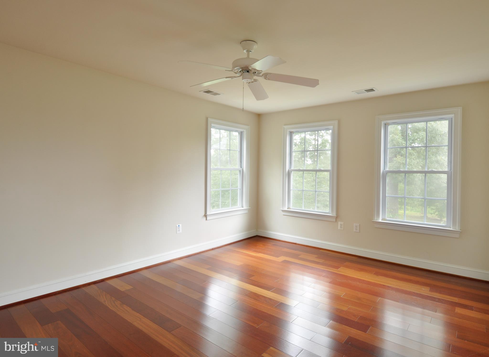 MEADOWBROOK ESTATES - Residential