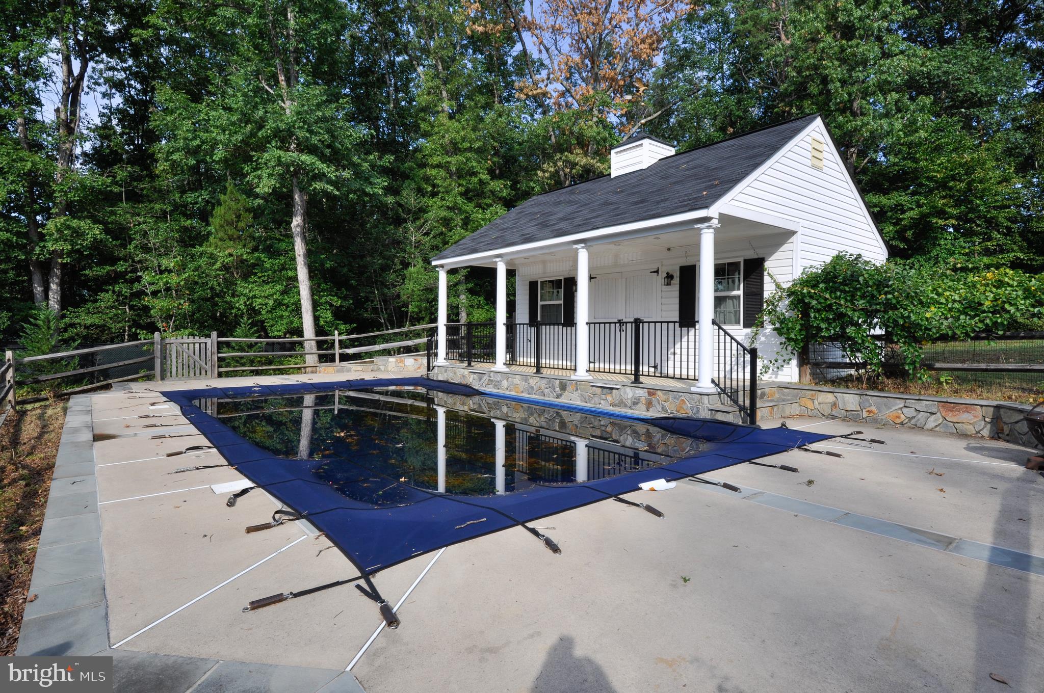 MEADOWBROOK ESTATES - Residential