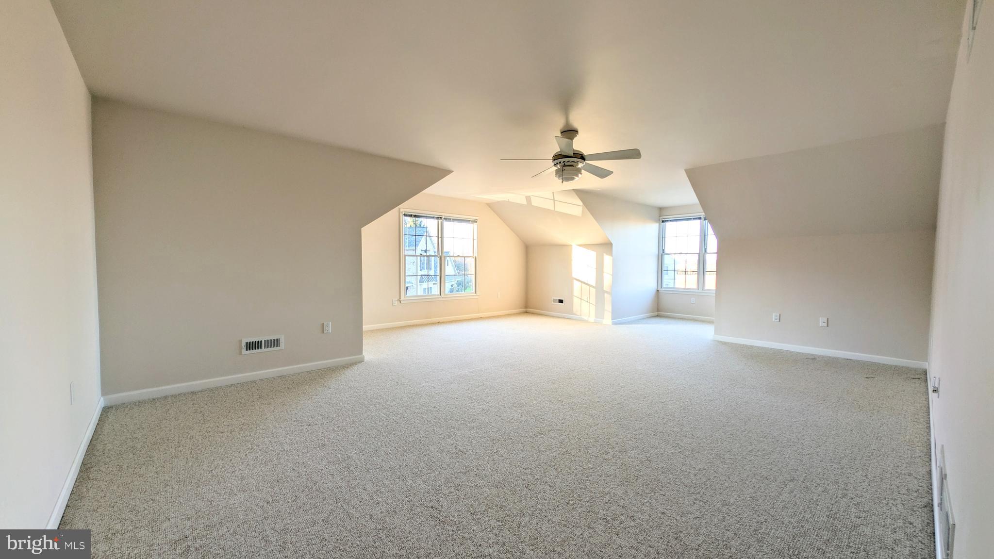 OREGON POINTE - Residential