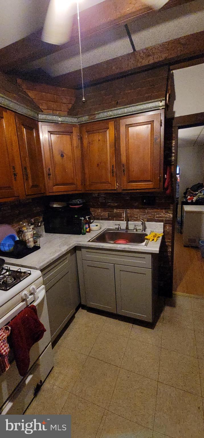 NORTHEAST READING - Residential