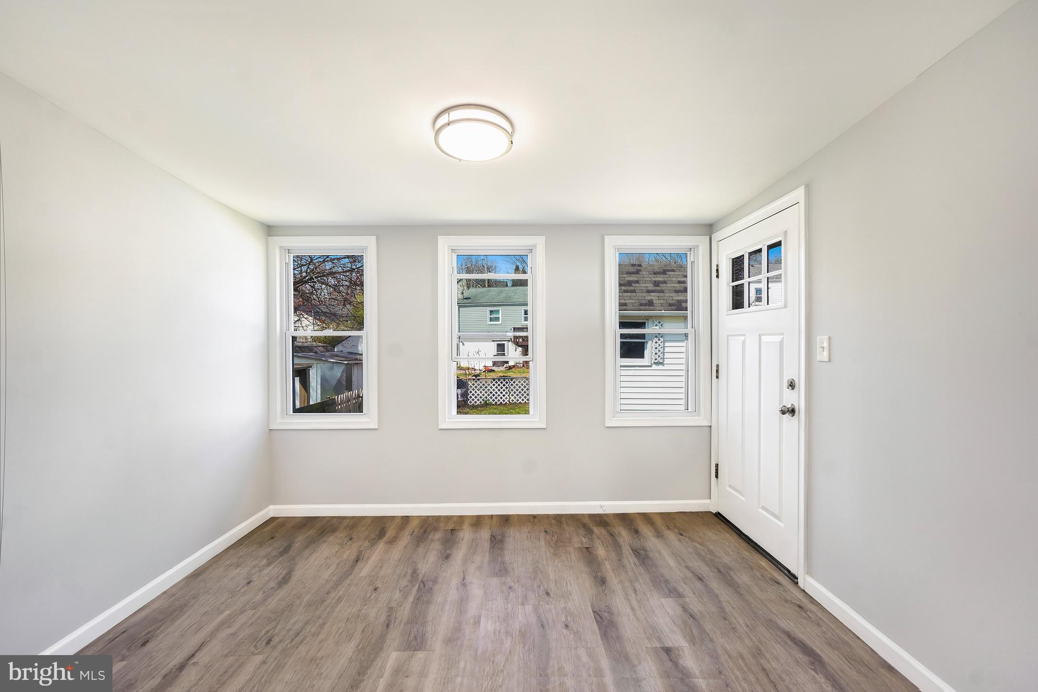 LYNFIELD - Residential