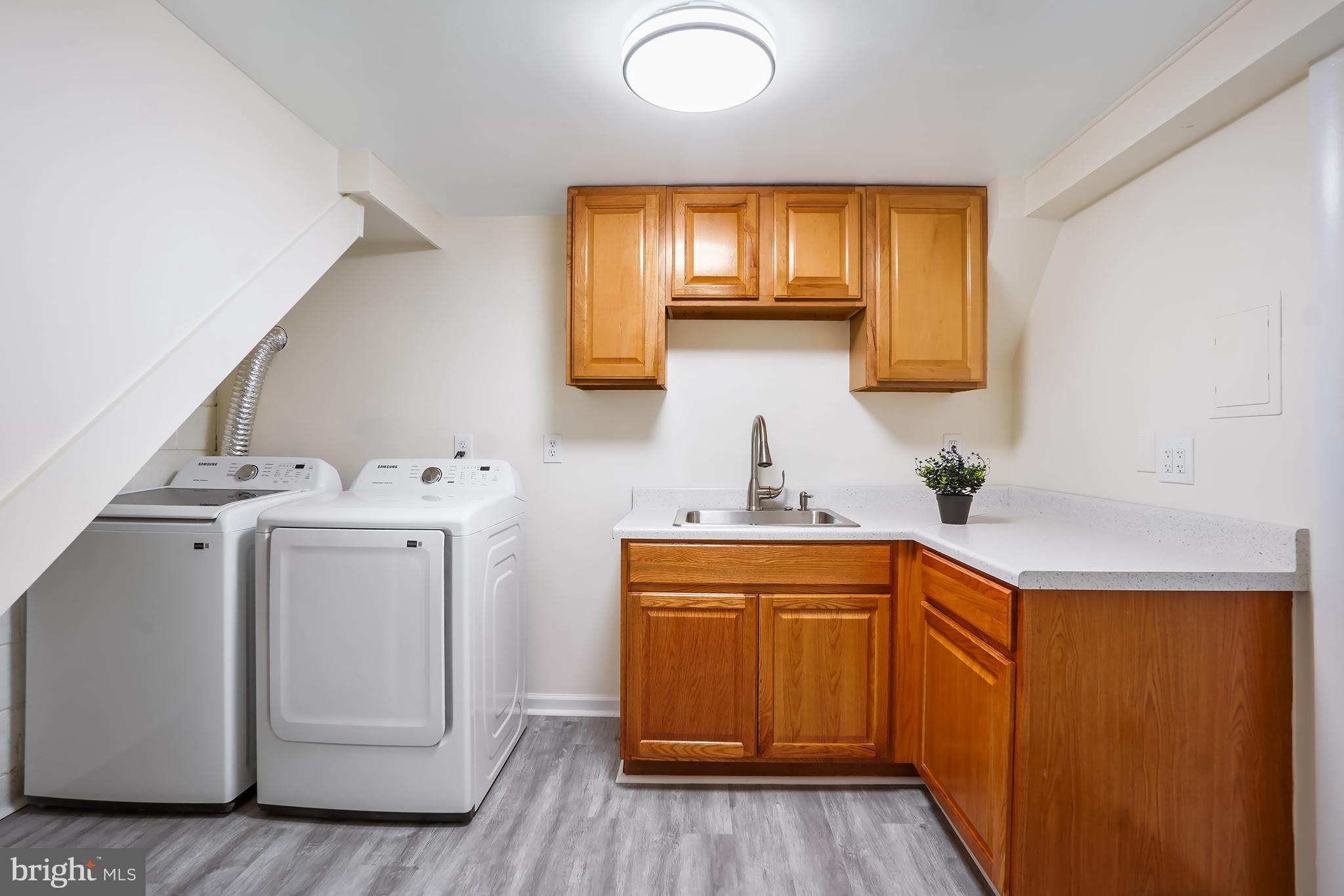 LYNFIELD - Residential