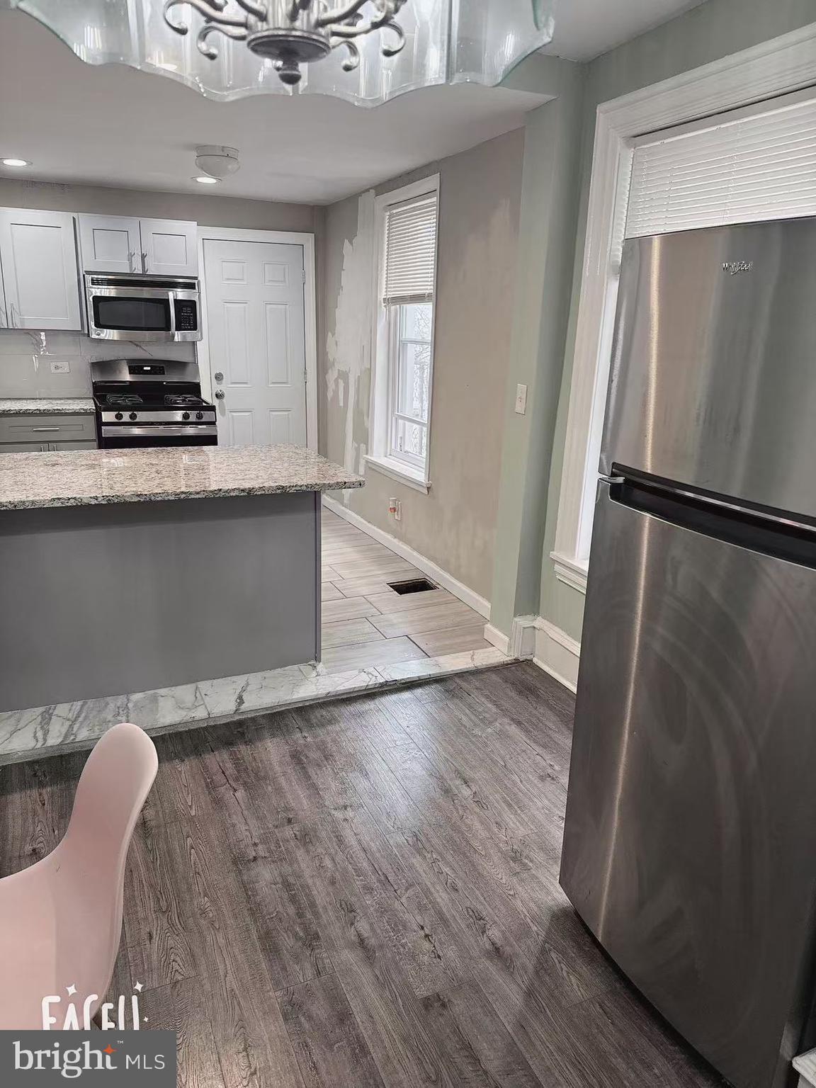 UNIVERSITY CITY - Residential