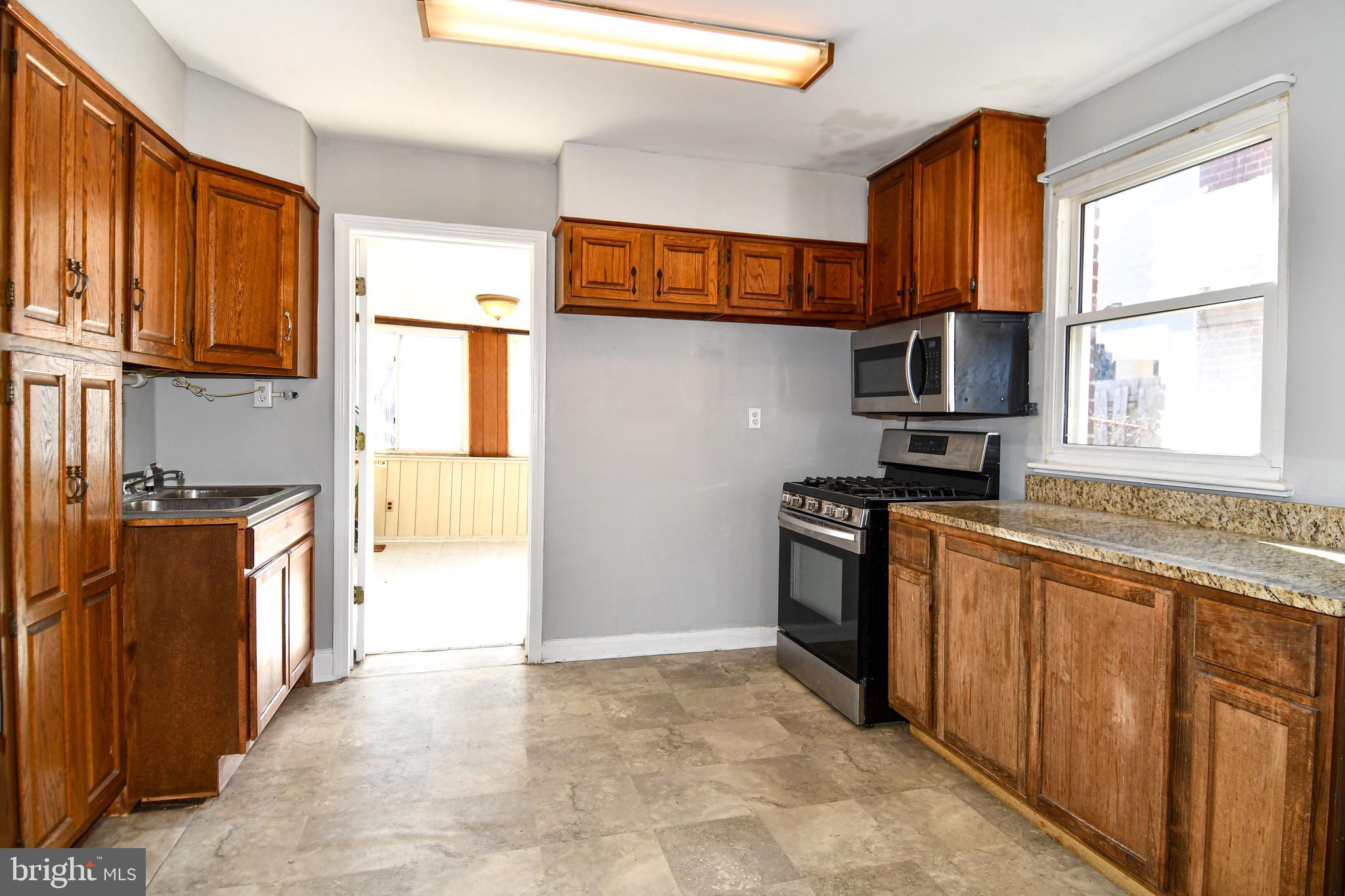 813 JEFFERSON STREET NE