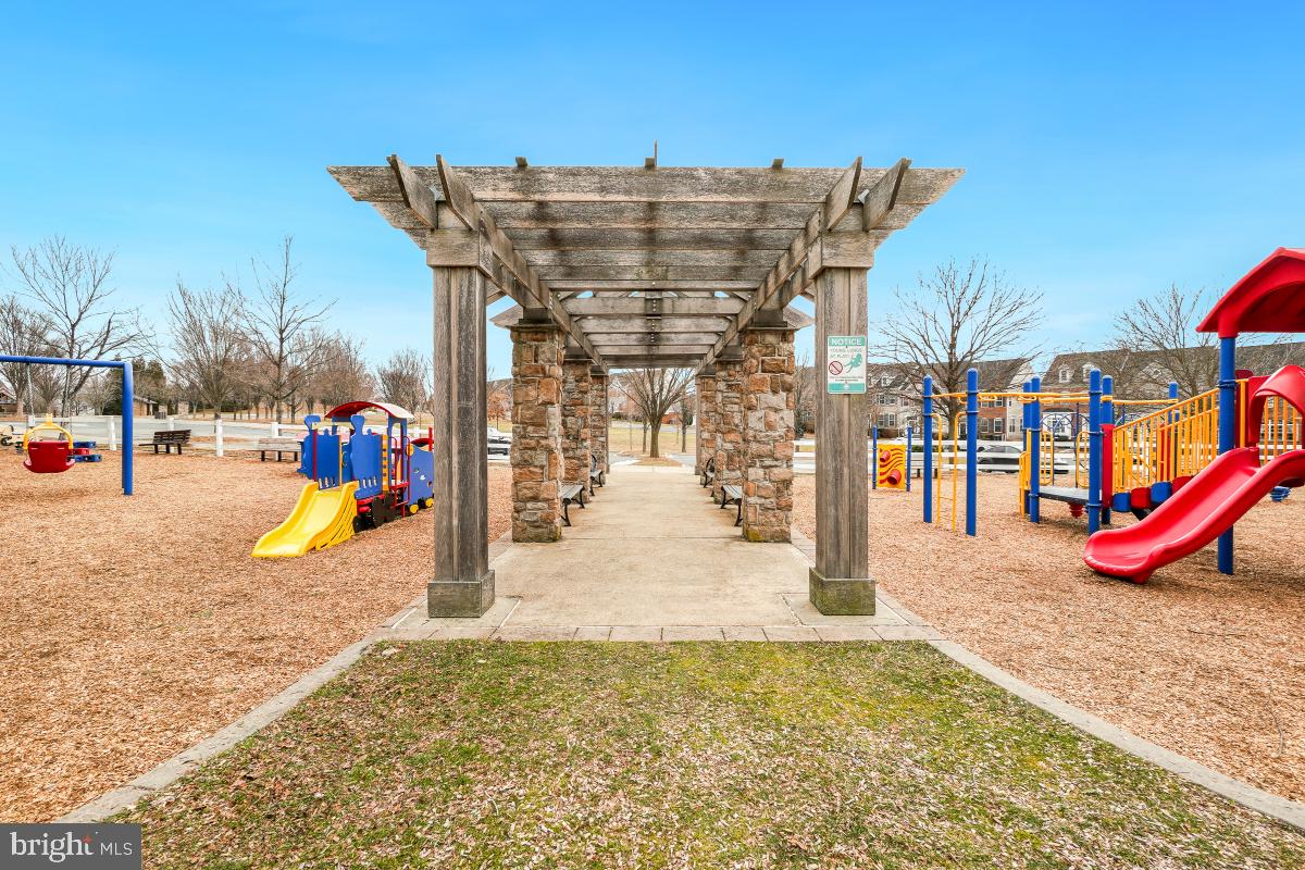 GREENWAY VILLAGE - Residential