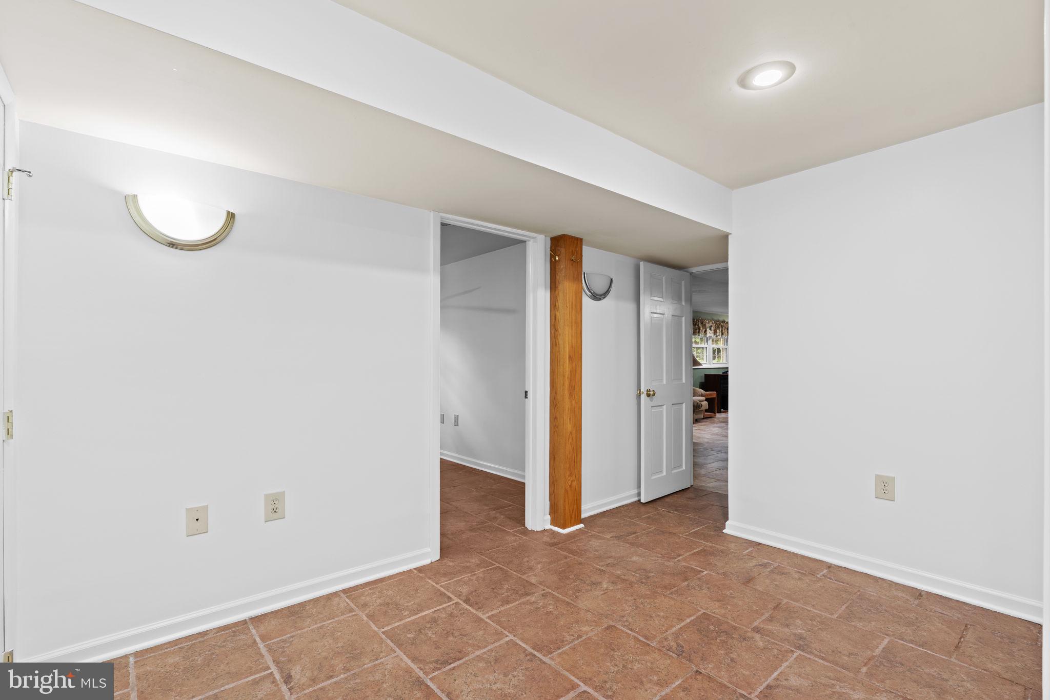 PARIS ESTATES - Residential