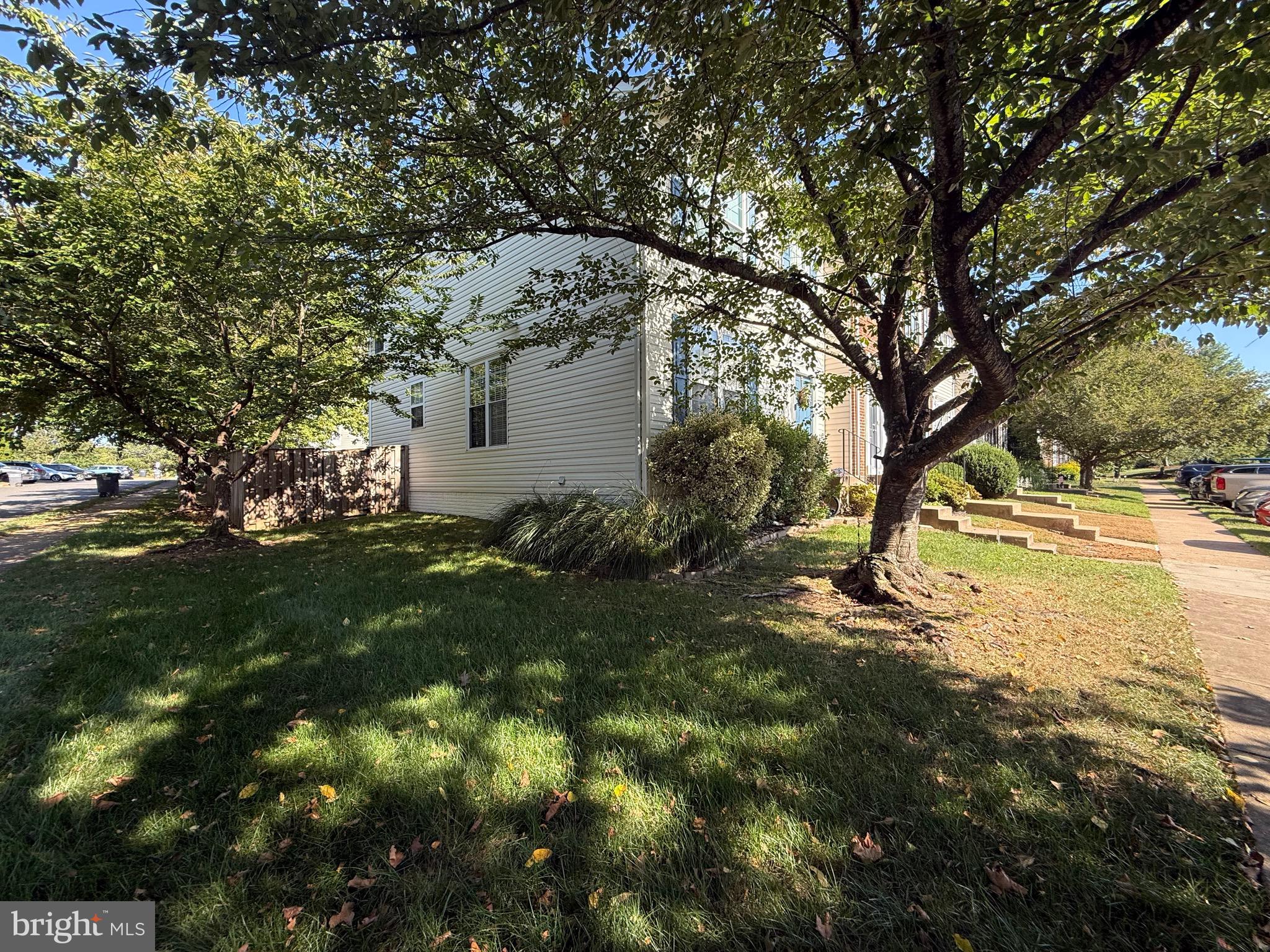 12061 ELLIOTS OAK PLACE