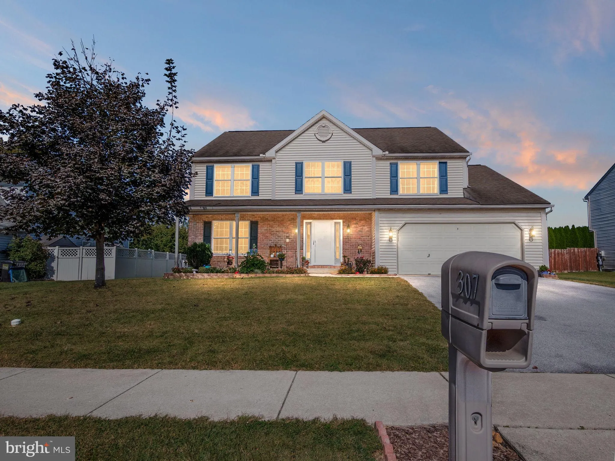 Blandon, Pennsylvania 19510, United States, 4 Bedrooms Bedrooms, ,3 BathroomsBathrooms,Residential,Pending,214512