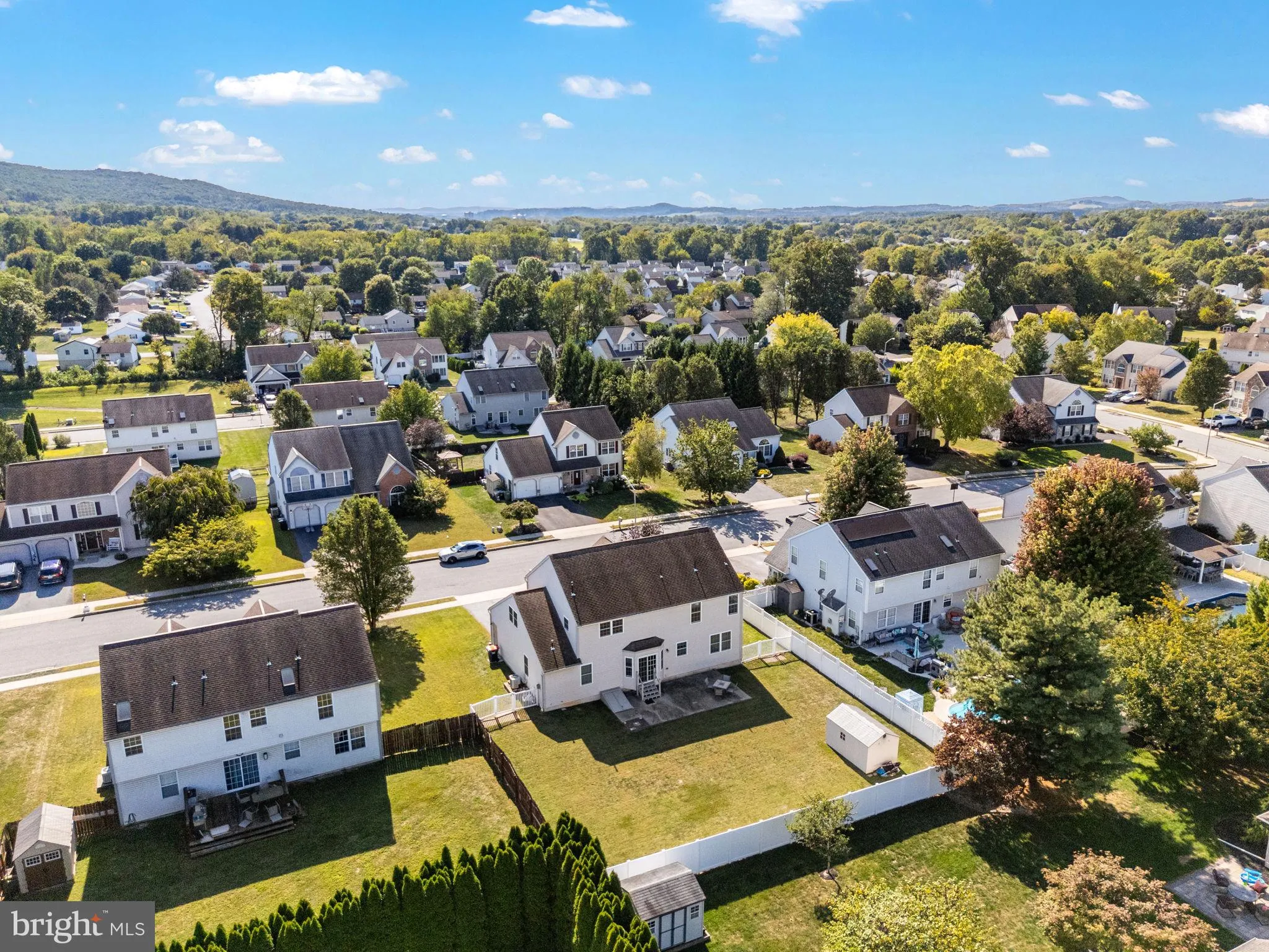 Blandon, Pennsylvania 19510, United States, 4 Bedrooms Bedrooms, ,3 BathroomsBathrooms,Residential,Pending,214512