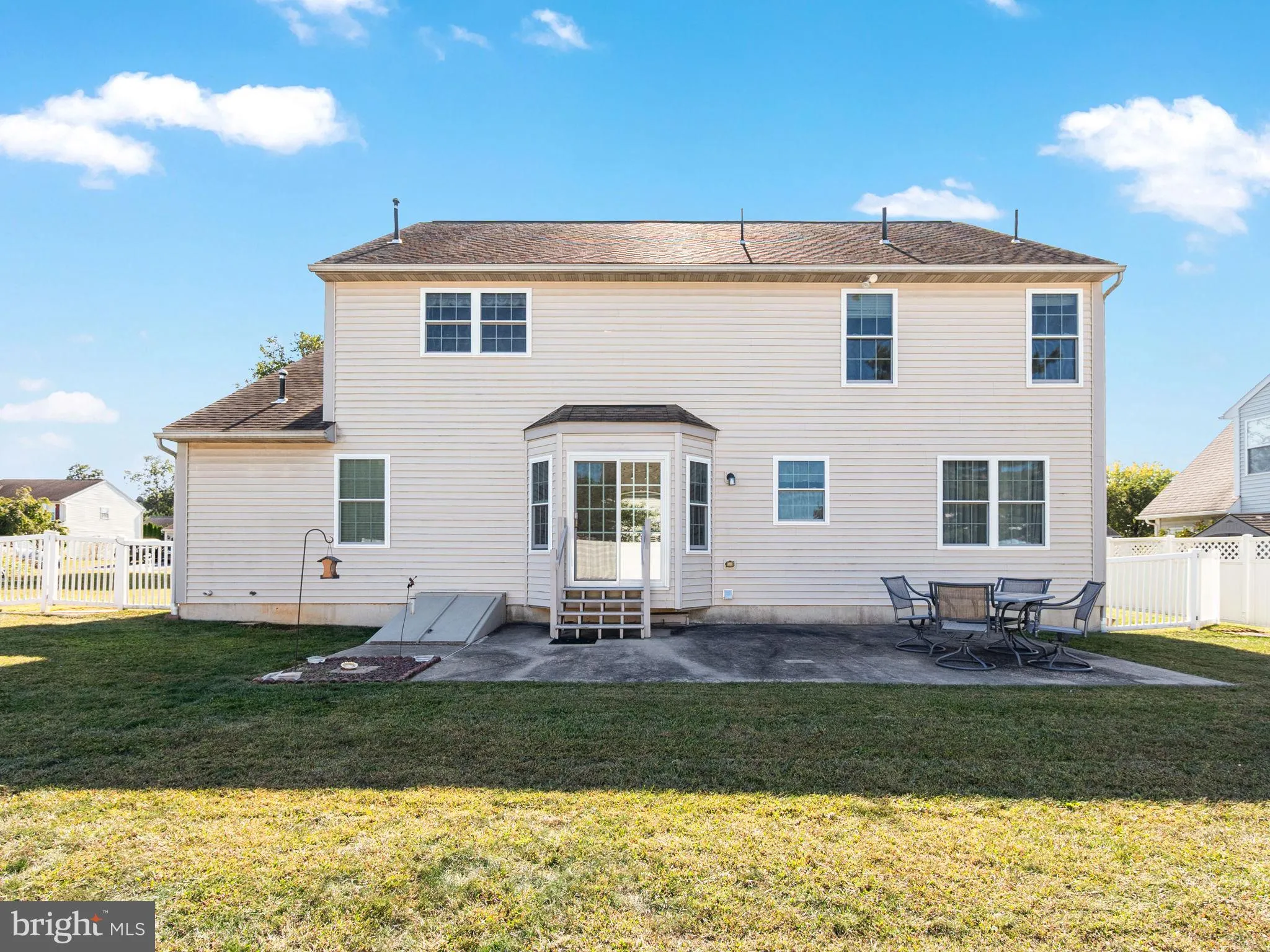 Blandon, Pennsylvania 19510, United States, 4 Bedrooms Bedrooms, ,3 BathroomsBathrooms,Residential,Pending,214512