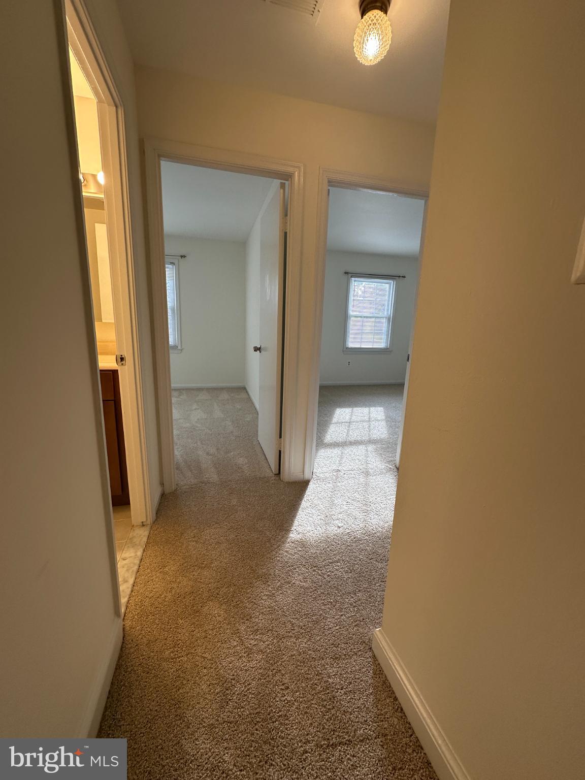 COUNTRY CREEK - Residential Lease