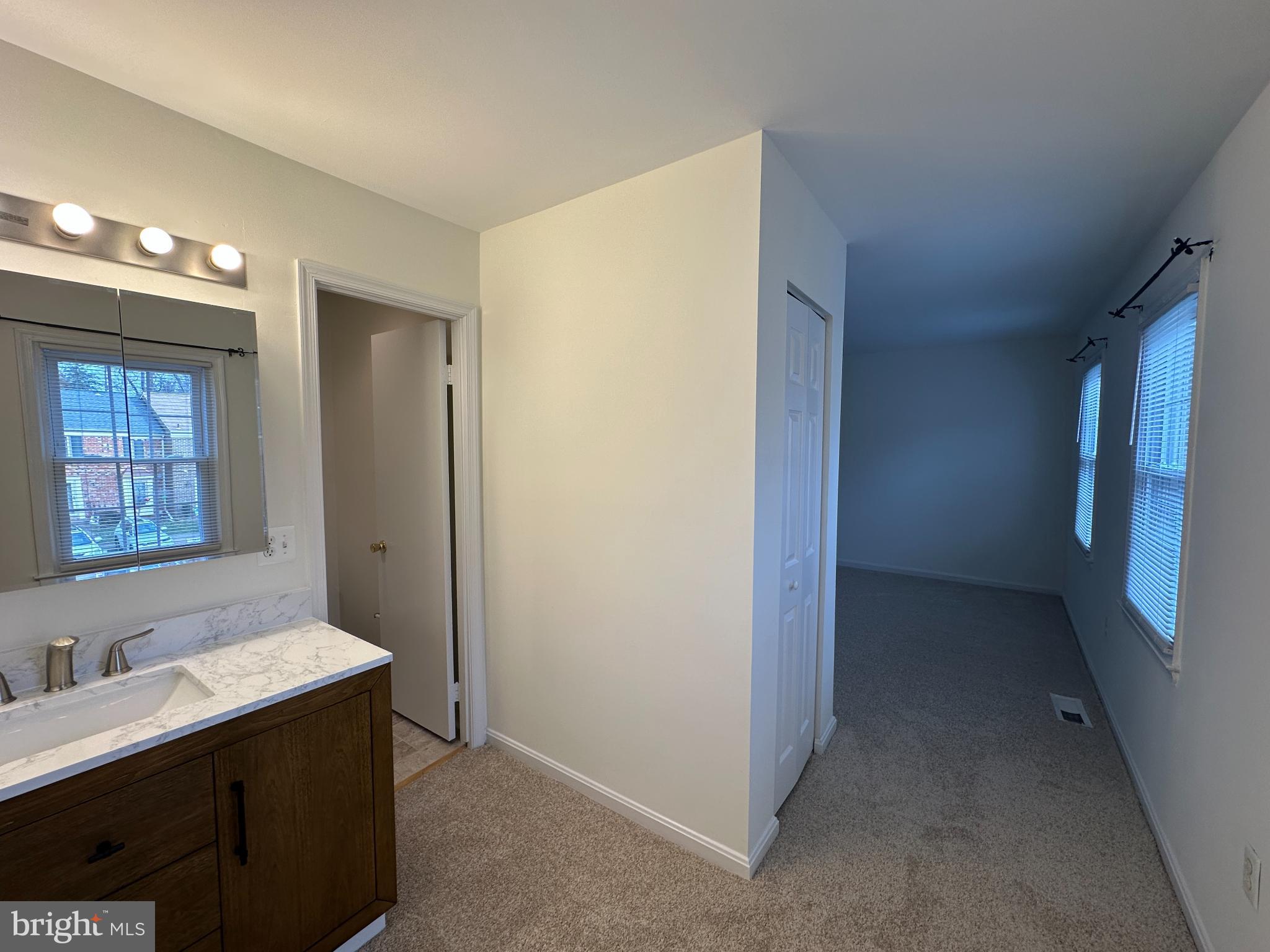 COUNTRY CREEK - Residential Lease