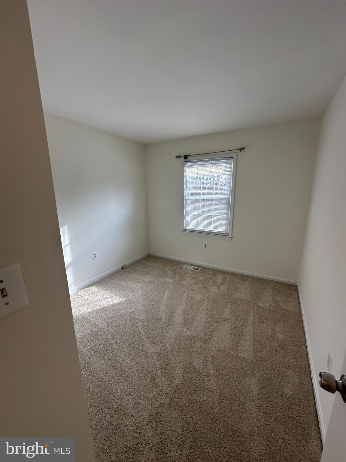 COUNTRY CREEK - Residential Lease