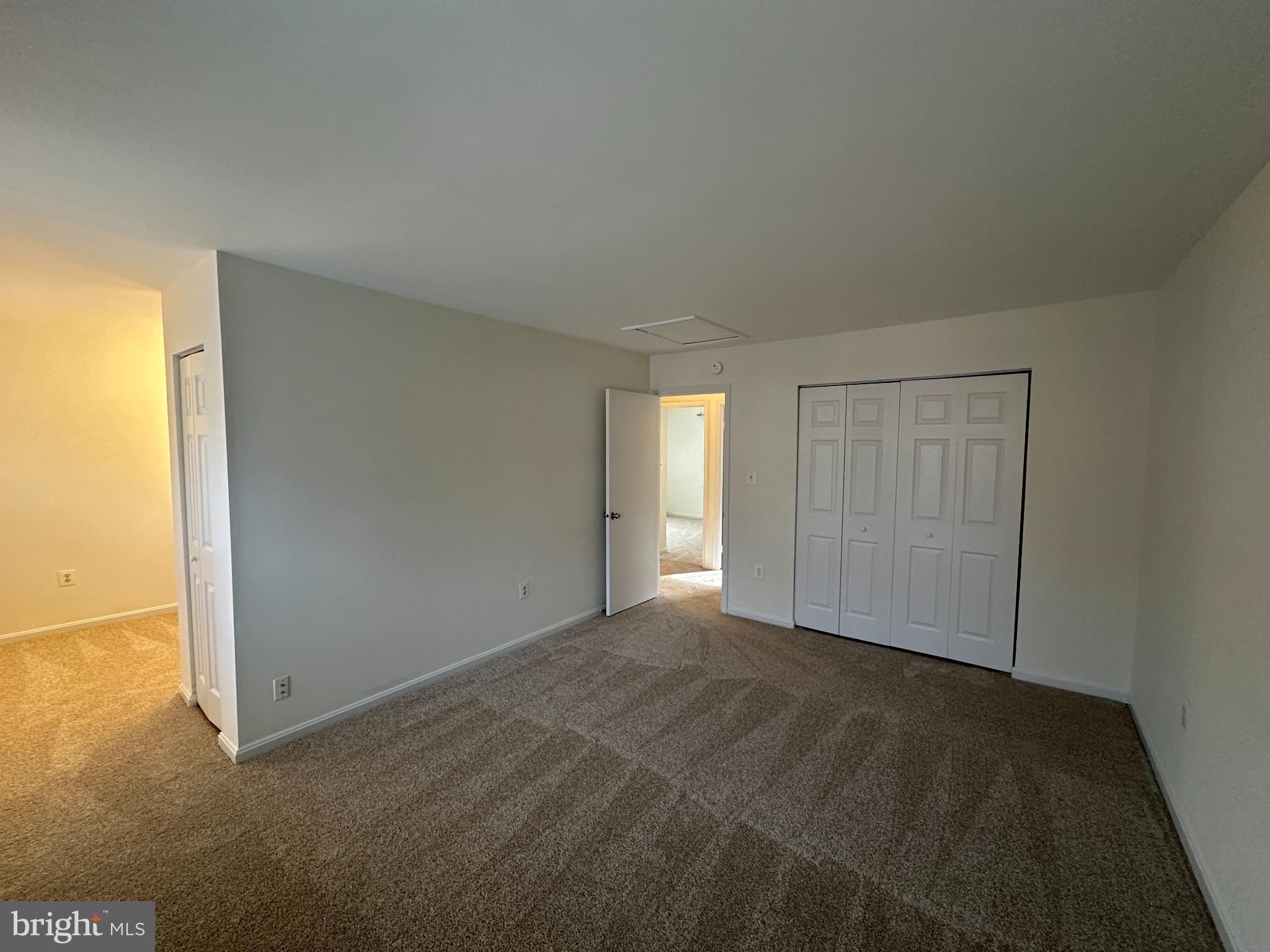 COUNTRY CREEK - Residential Lease