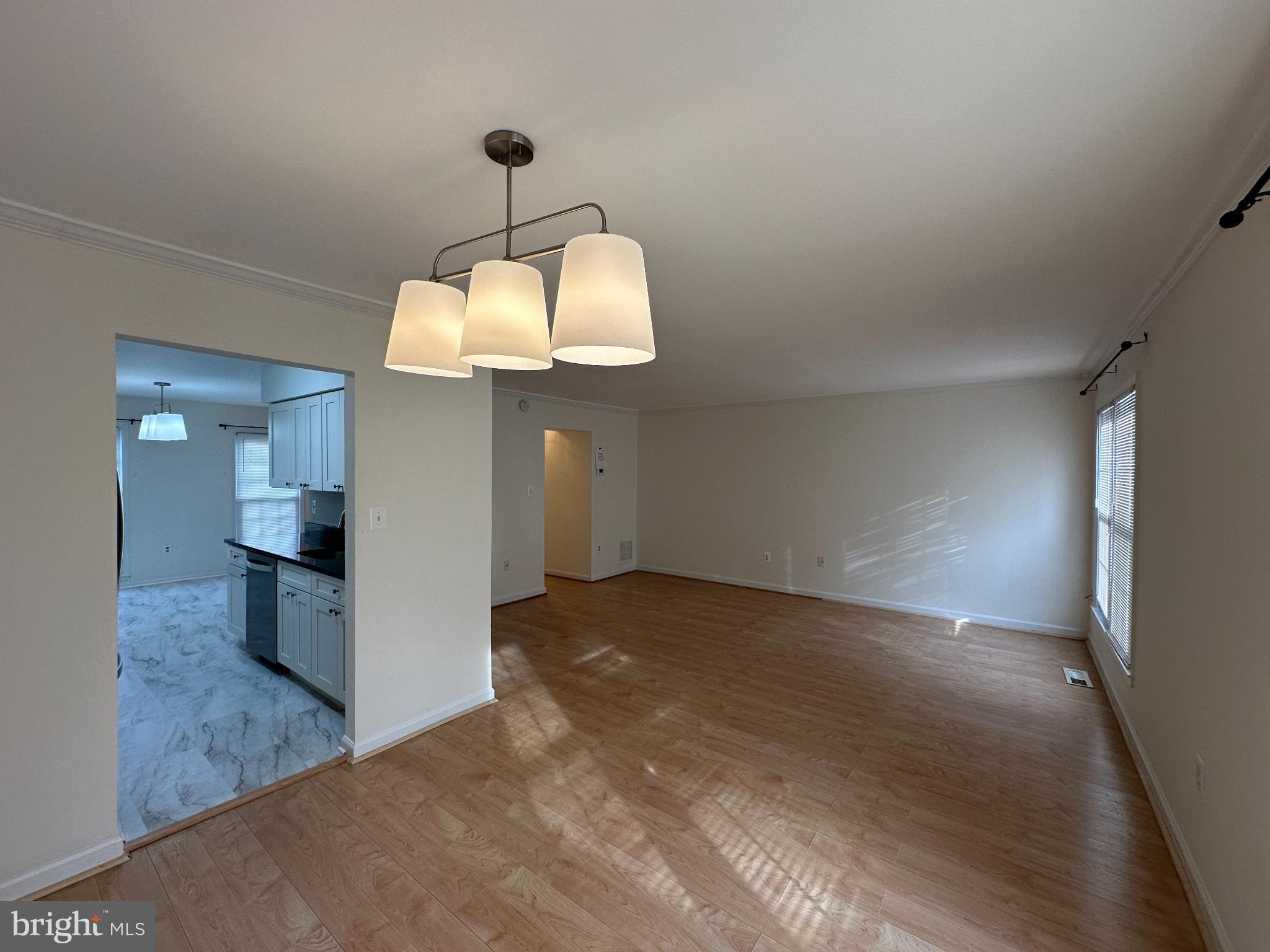 COUNTRY CREEK - Residential Lease