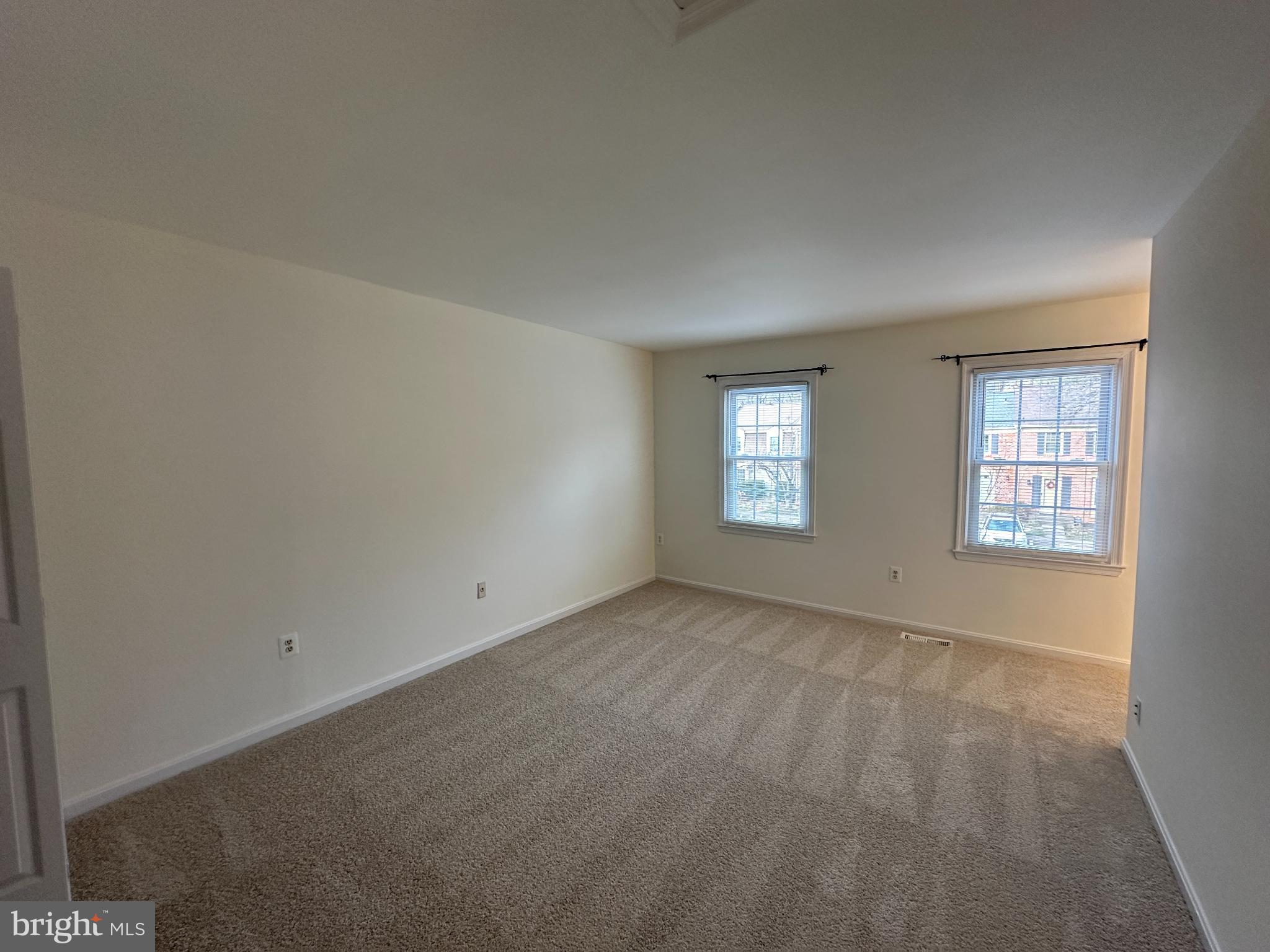 COUNTRY CREEK - Residential Lease