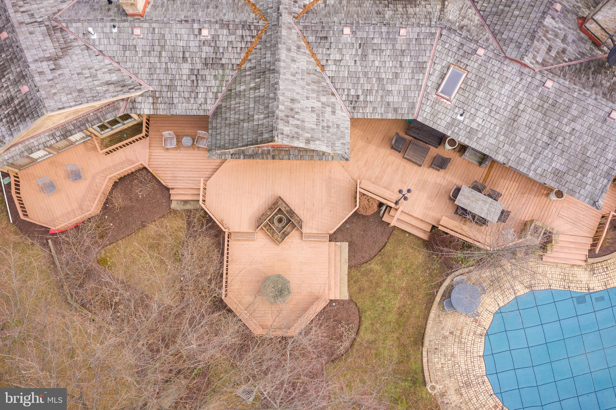 COVE CREEK CLUB - Residential