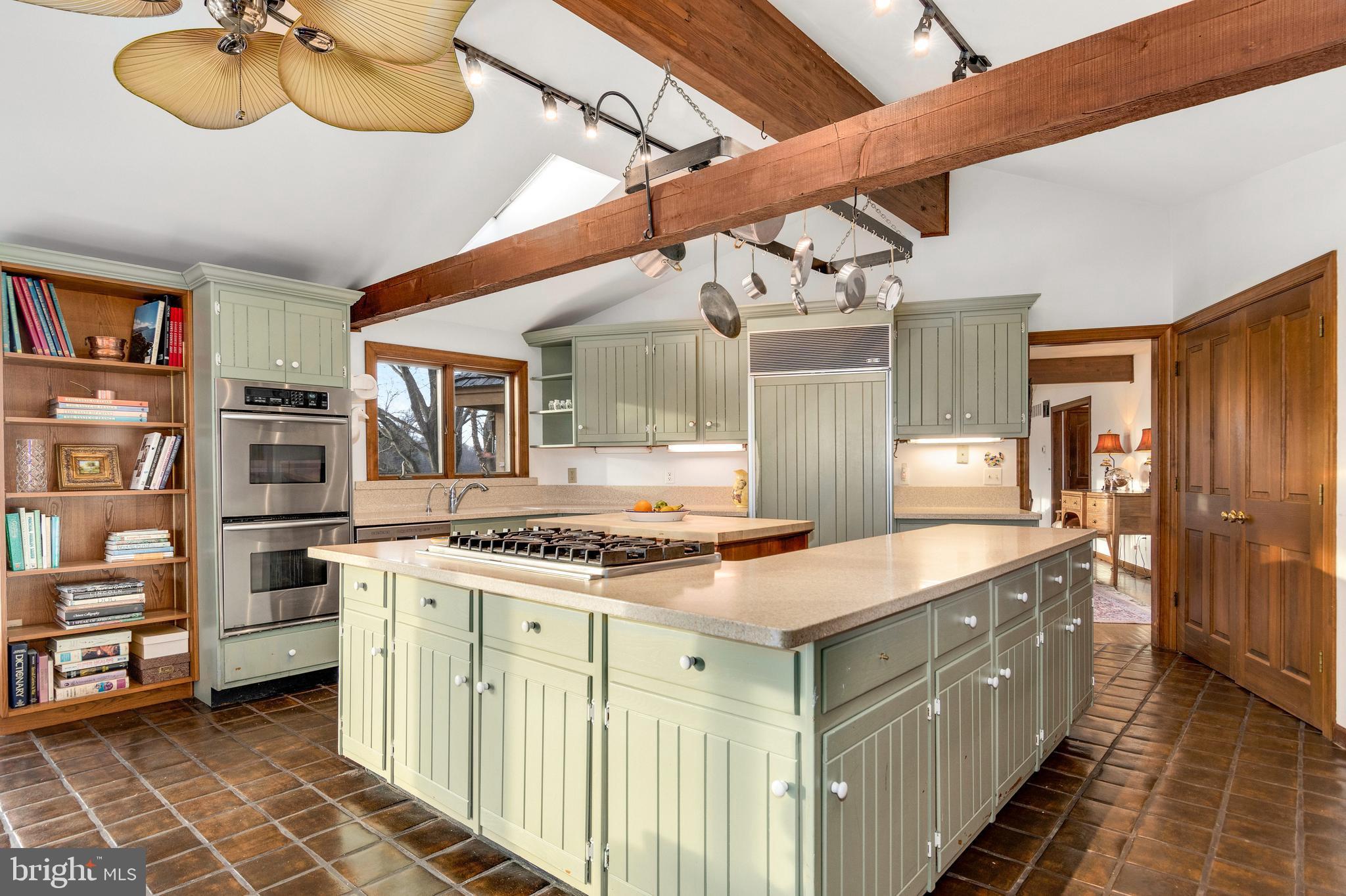 COVE CREEK CLUB - Residential