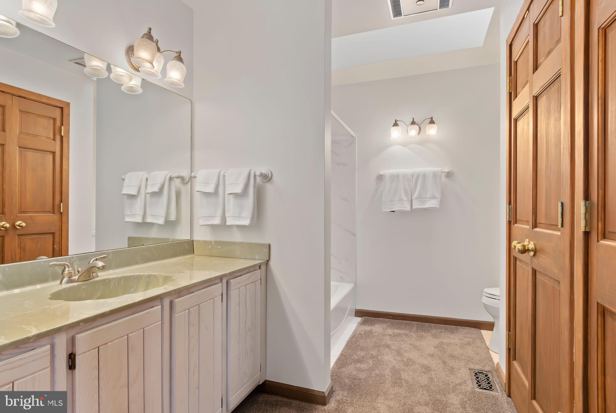 COVE CREEK CLUB - Residential