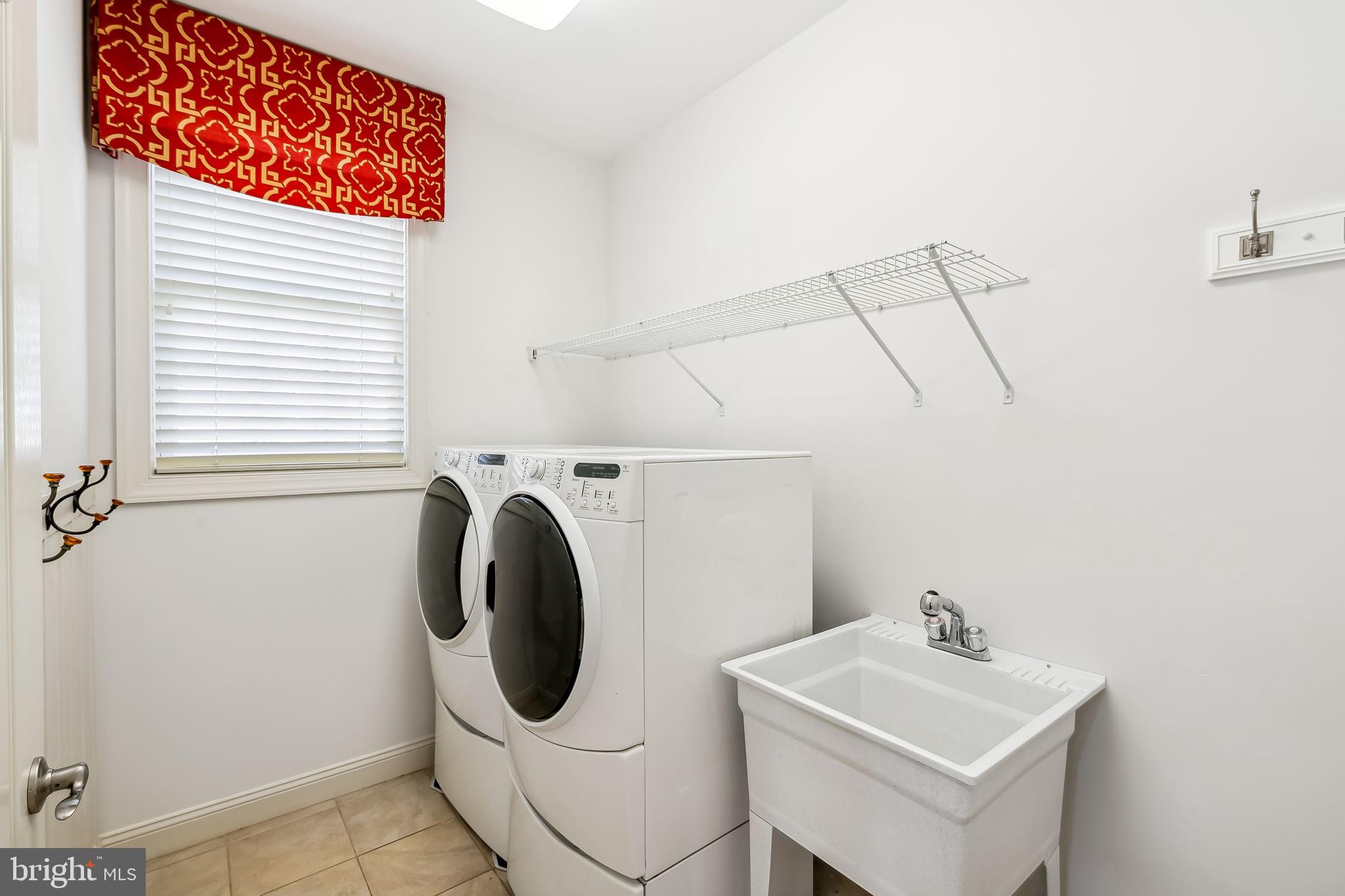 CANTERBURY CROSSING - Residential