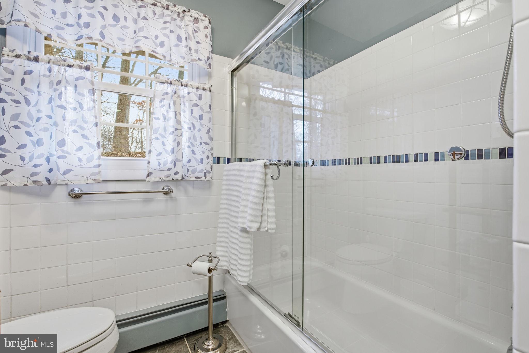 CHAPEL HILLS - Residential