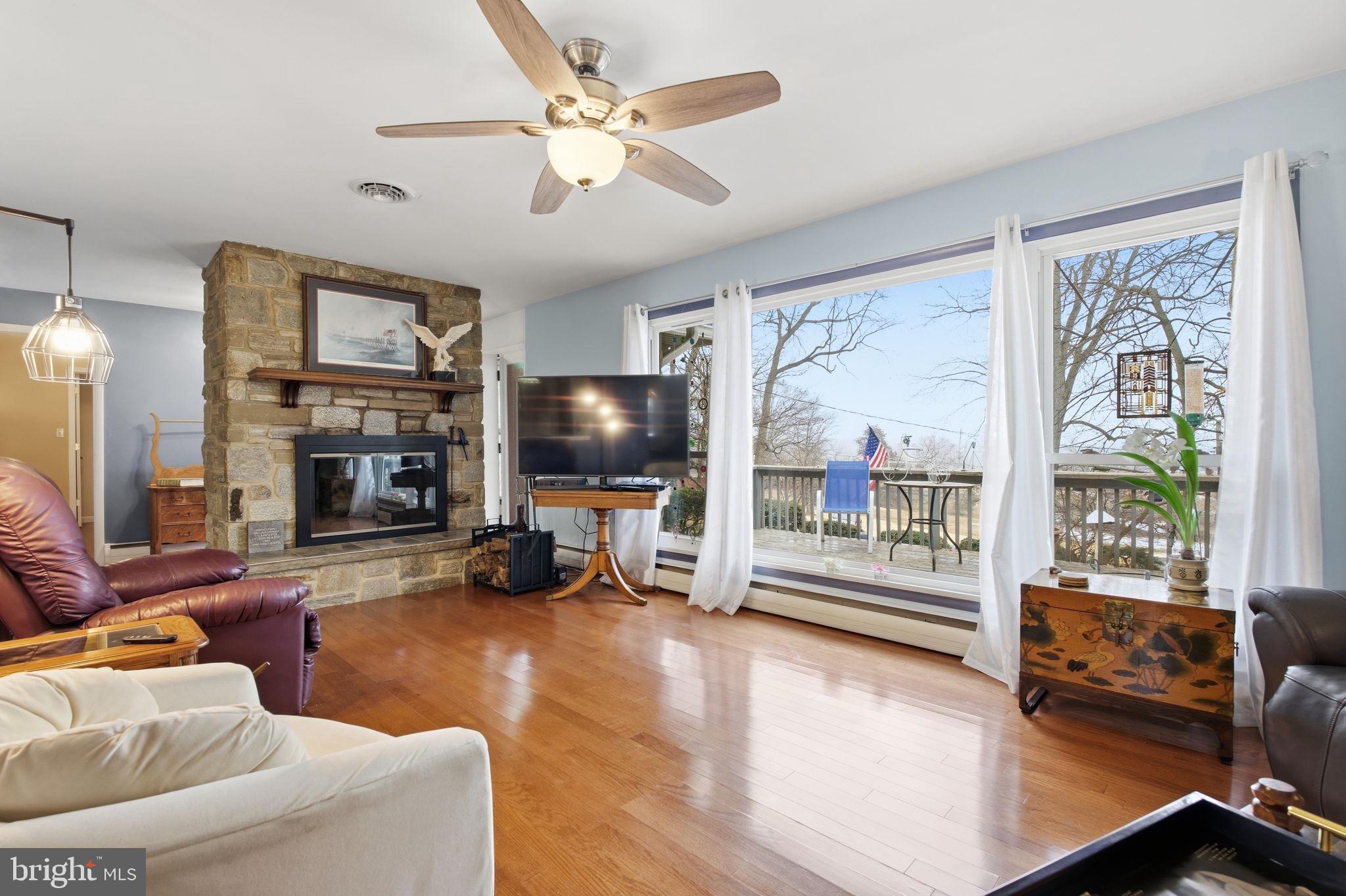 CHAPEL HILLS - Residential