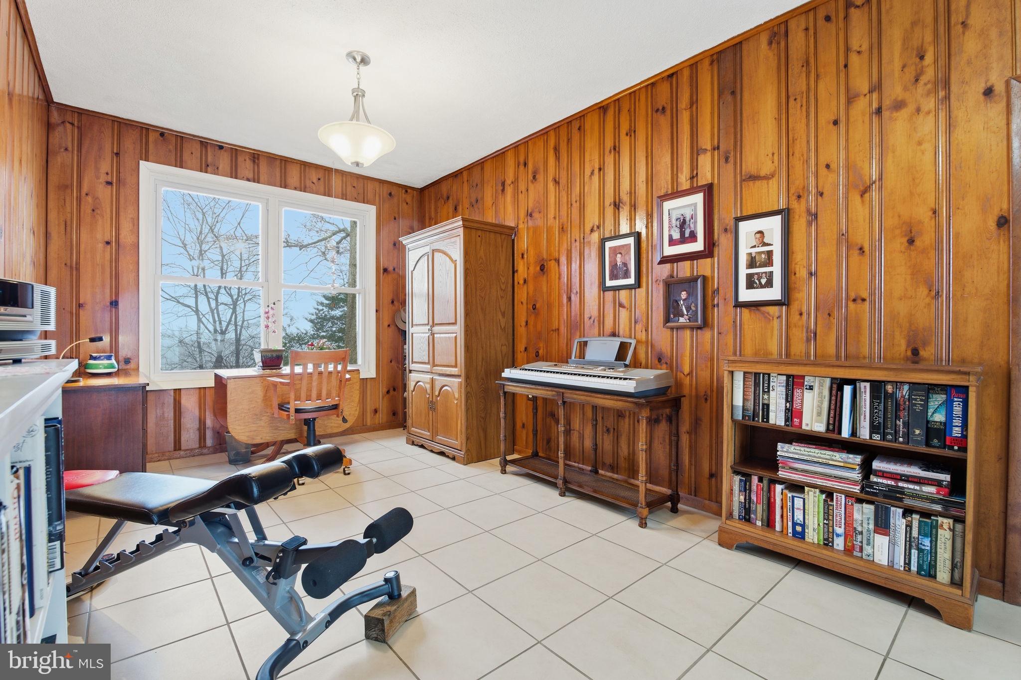 CHAPEL HILLS - Residential