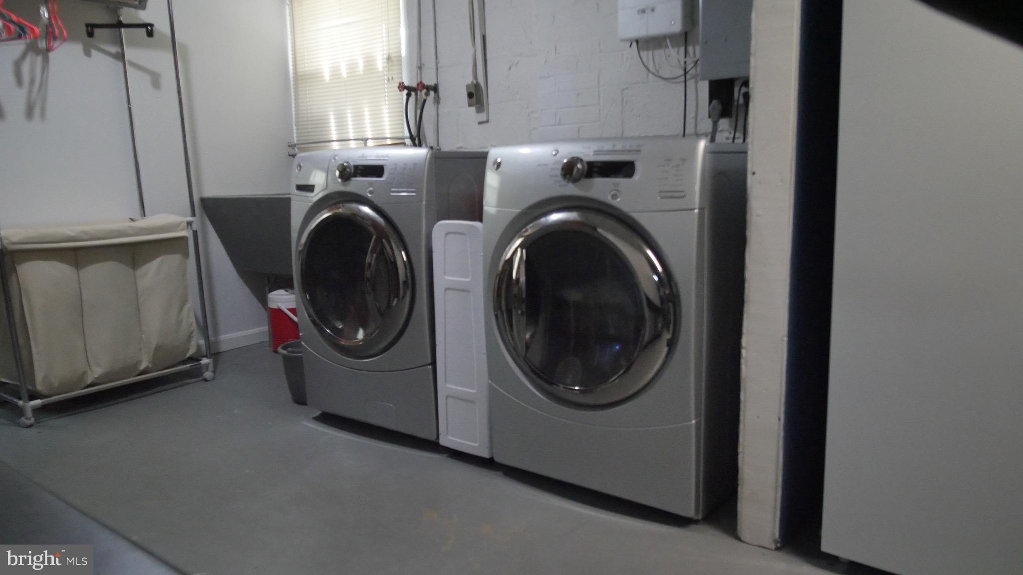 HILLCREST ESTATES - Residential