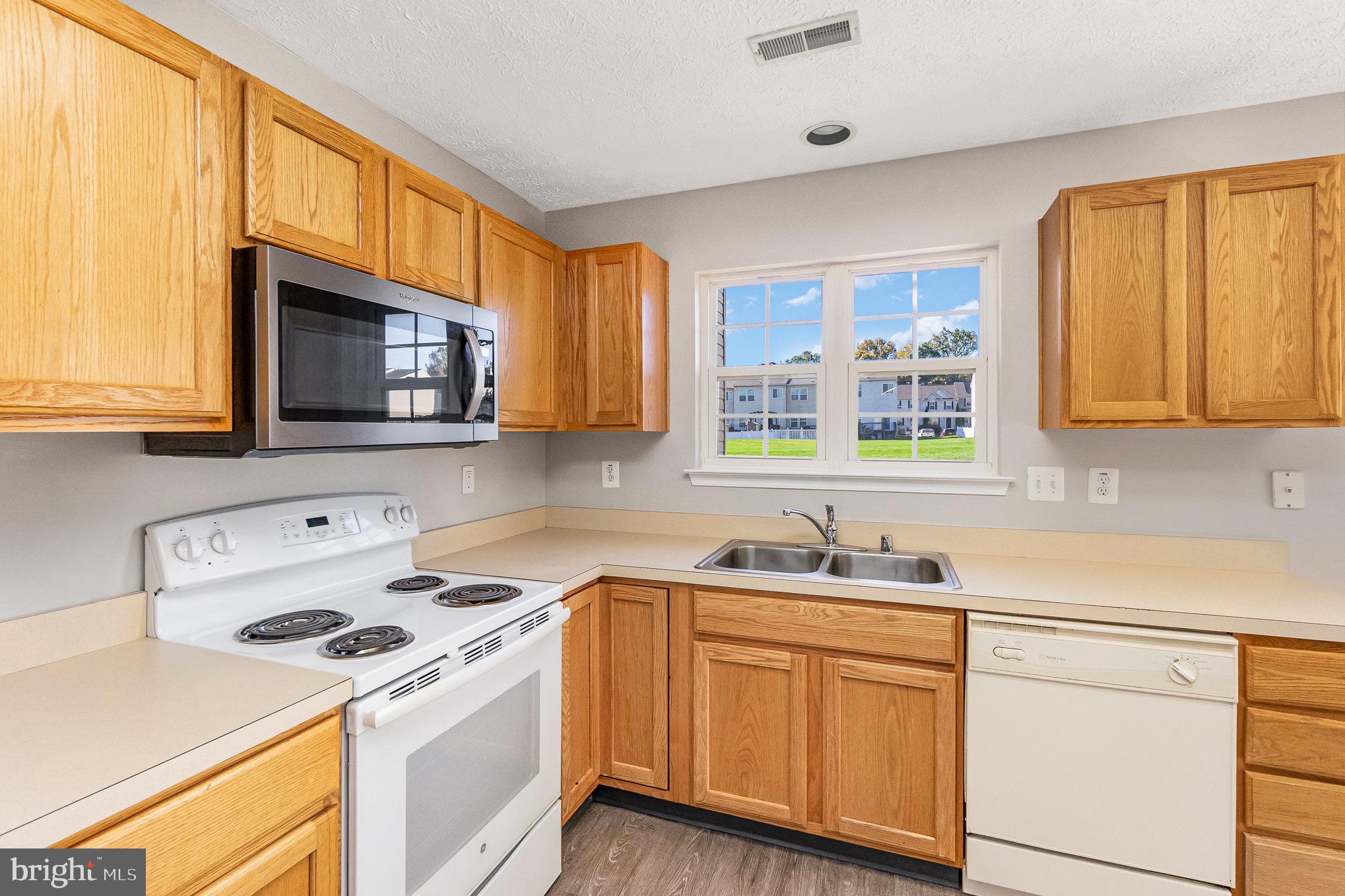 AUTUMN RUN - Residential Lease