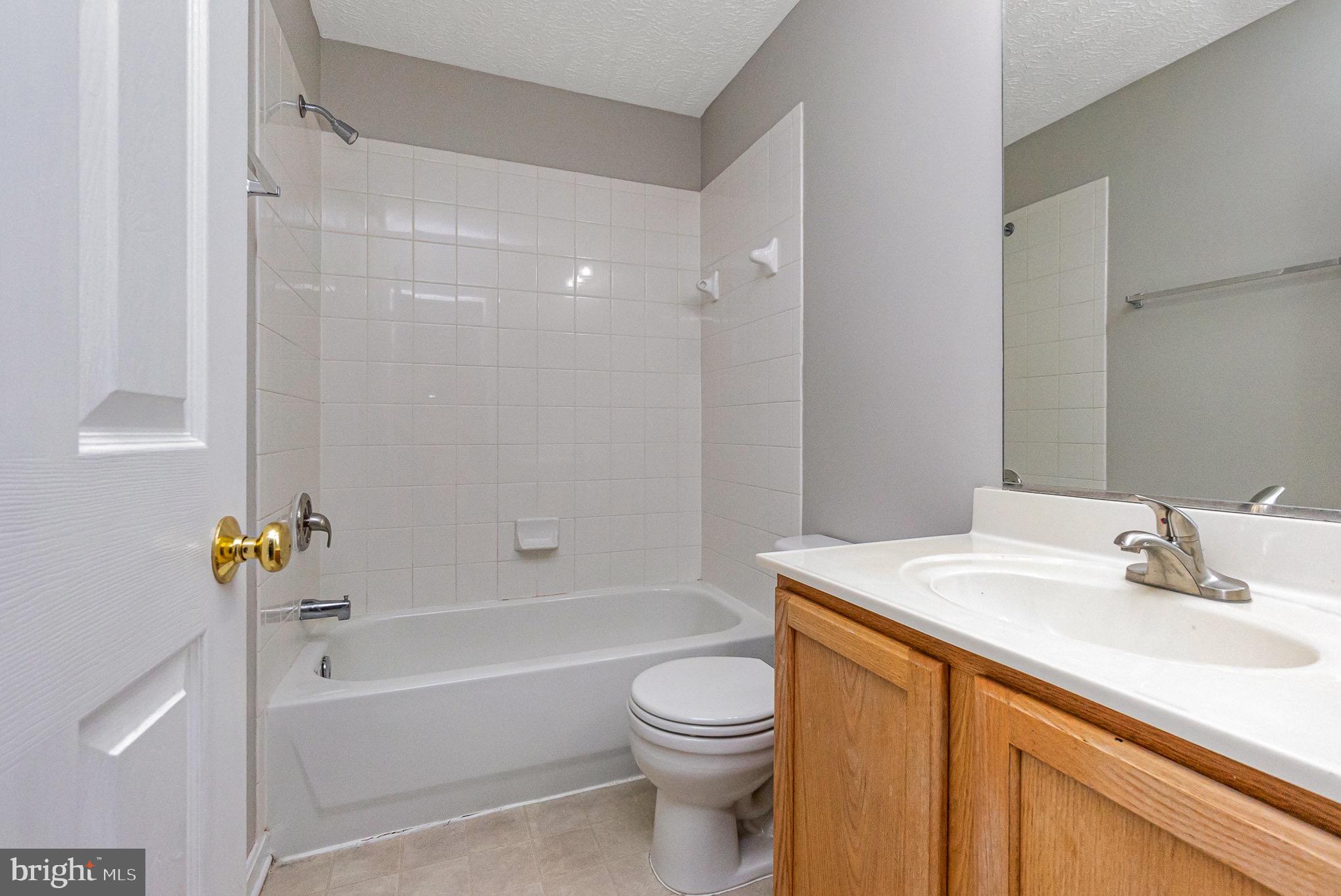 AUTUMN RUN - Residential Lease