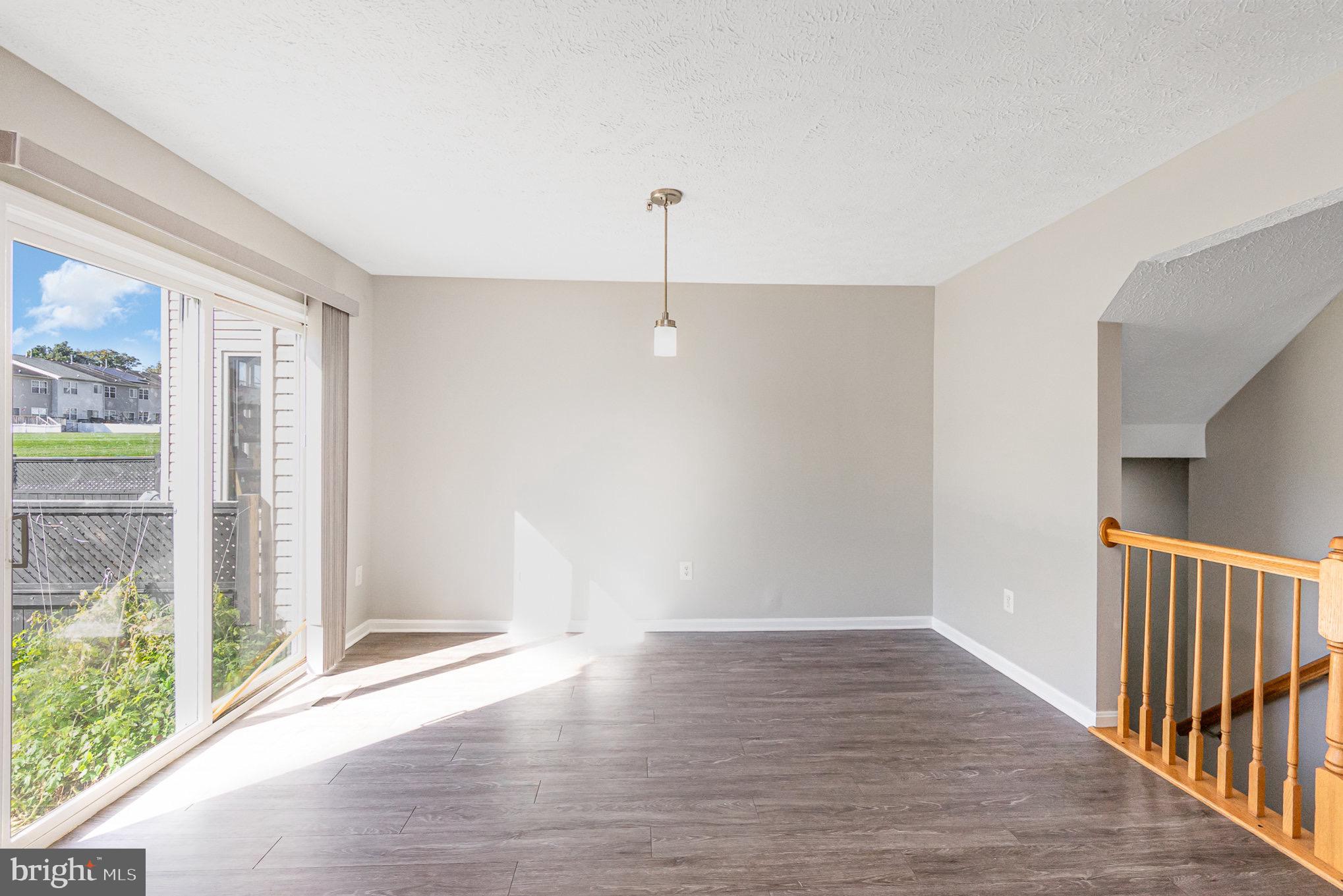 AUTUMN RUN - Residential Lease