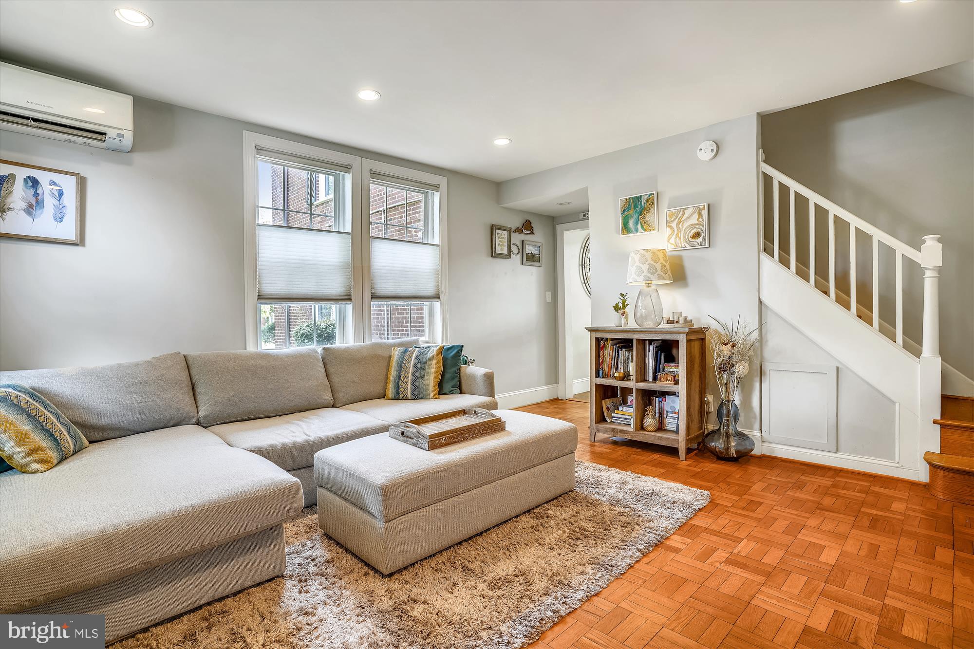 ARLINGTON VILLAGE COURTYARD - Residential