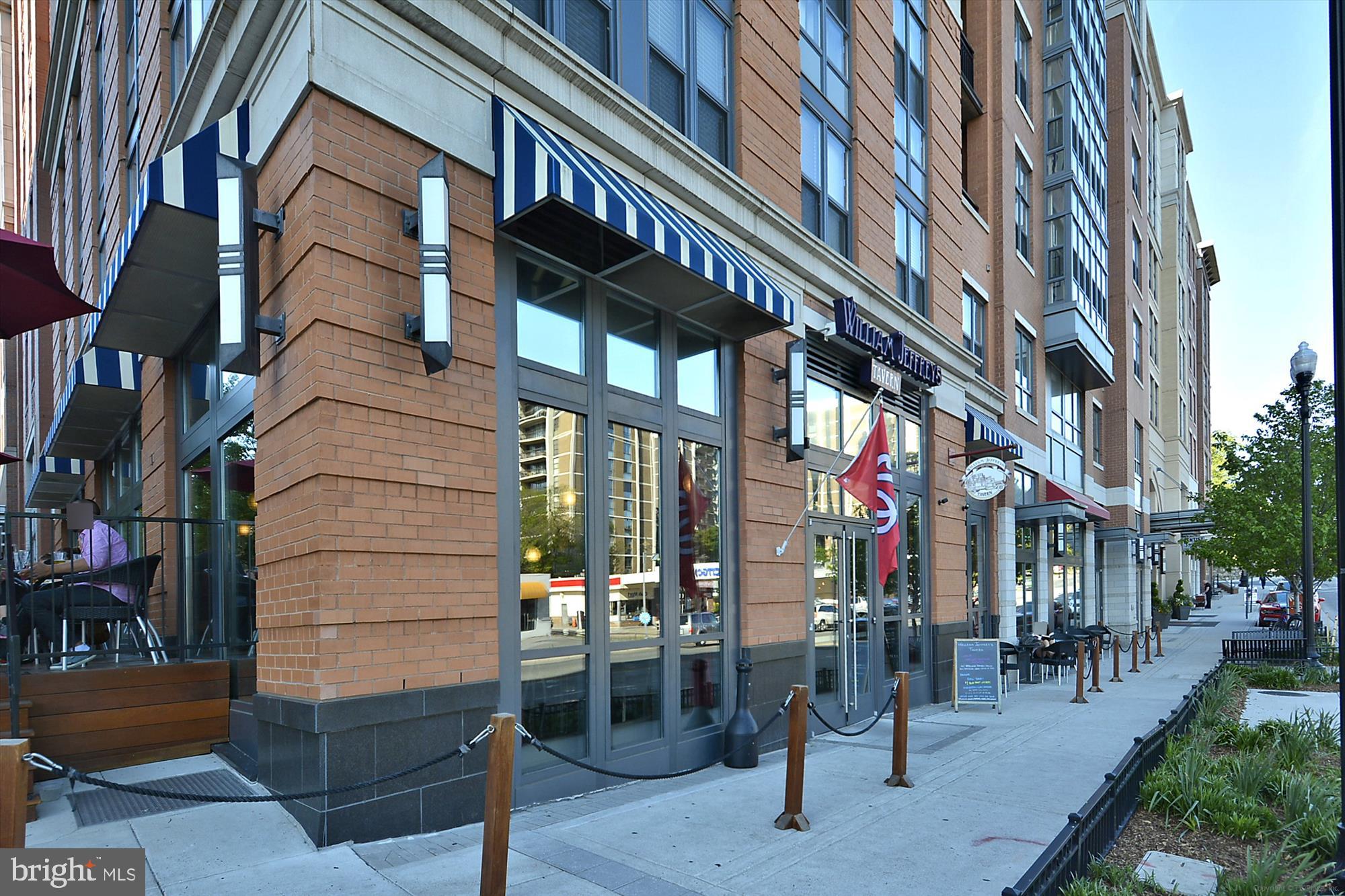 ARLINGTON VILLAGE COURTYARD - Residential